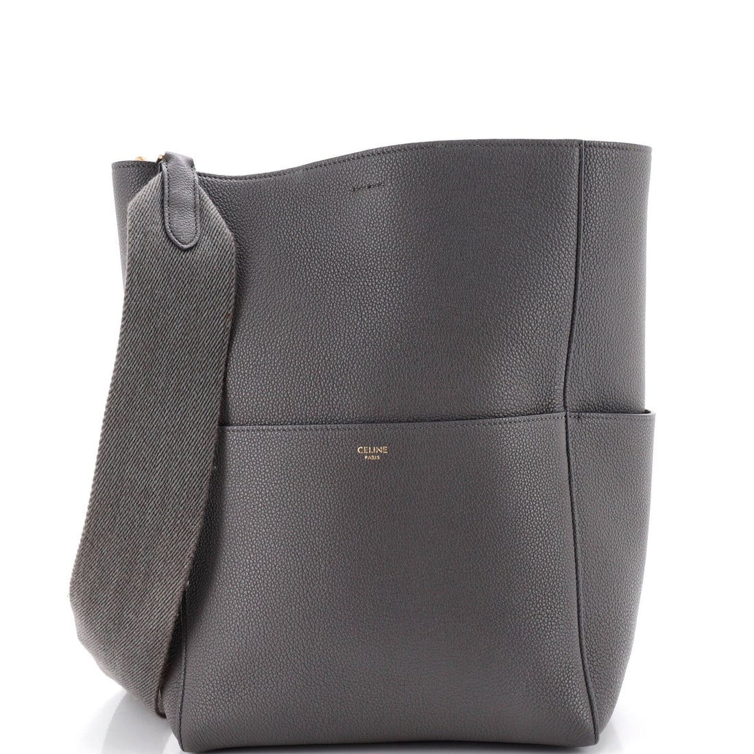 Celine Sangle Seau Bag Goatskin Large: Celine Sangle Seau Bag Goatskin Large The Celine Sangle Seau Bag Goatskin Large boasts a striking gray exterior crafted from high-quality leather, complemented by rich suede interior and gold
