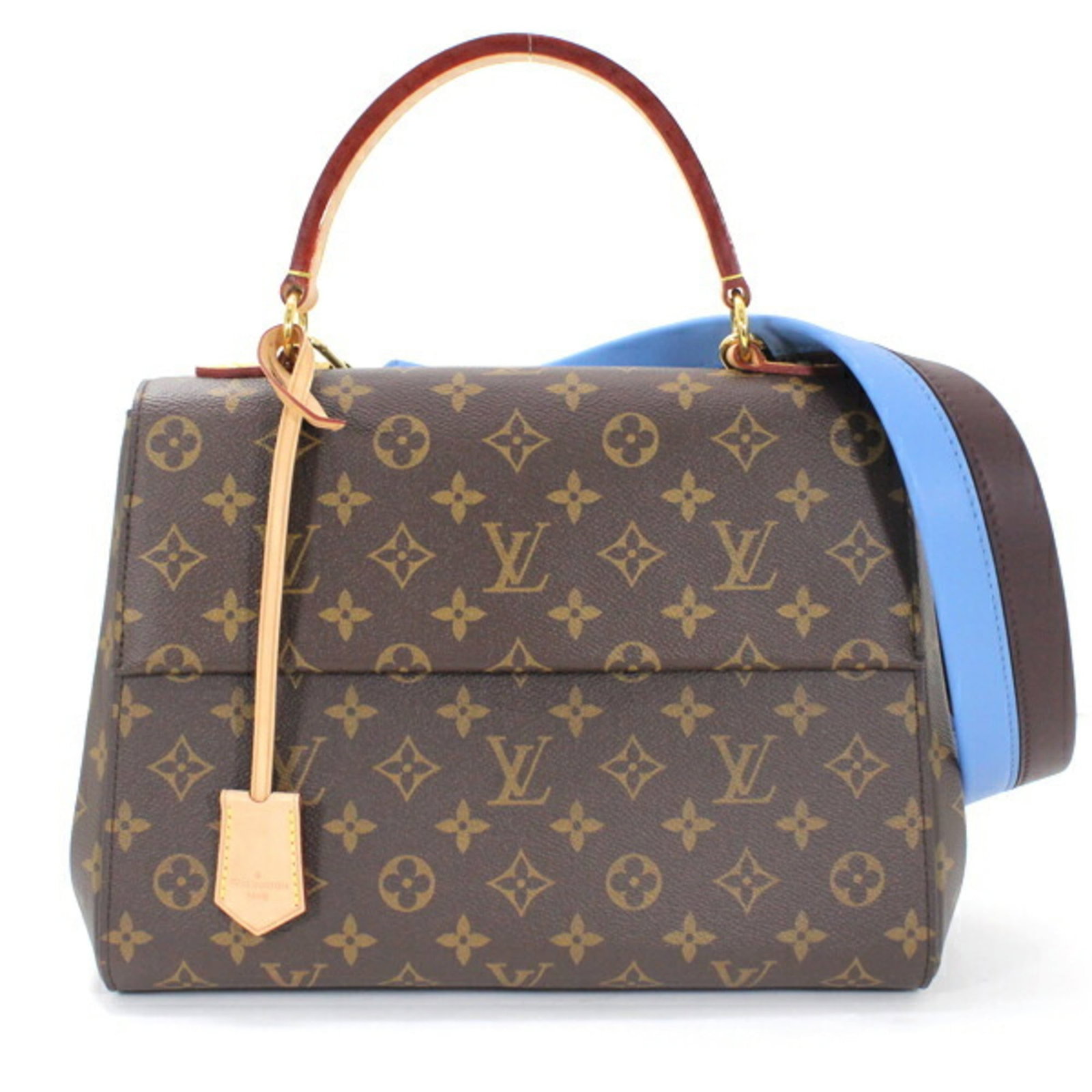 Shoulder bag Monogram Louis Vuitton: Shoulder bag Monogram Louis Vuitton Monogram Louis Vuitton shoulder bag with classic design, featuring the iconic monogram pattern. This stylish handbag comes complete with clochette, dust bag, and