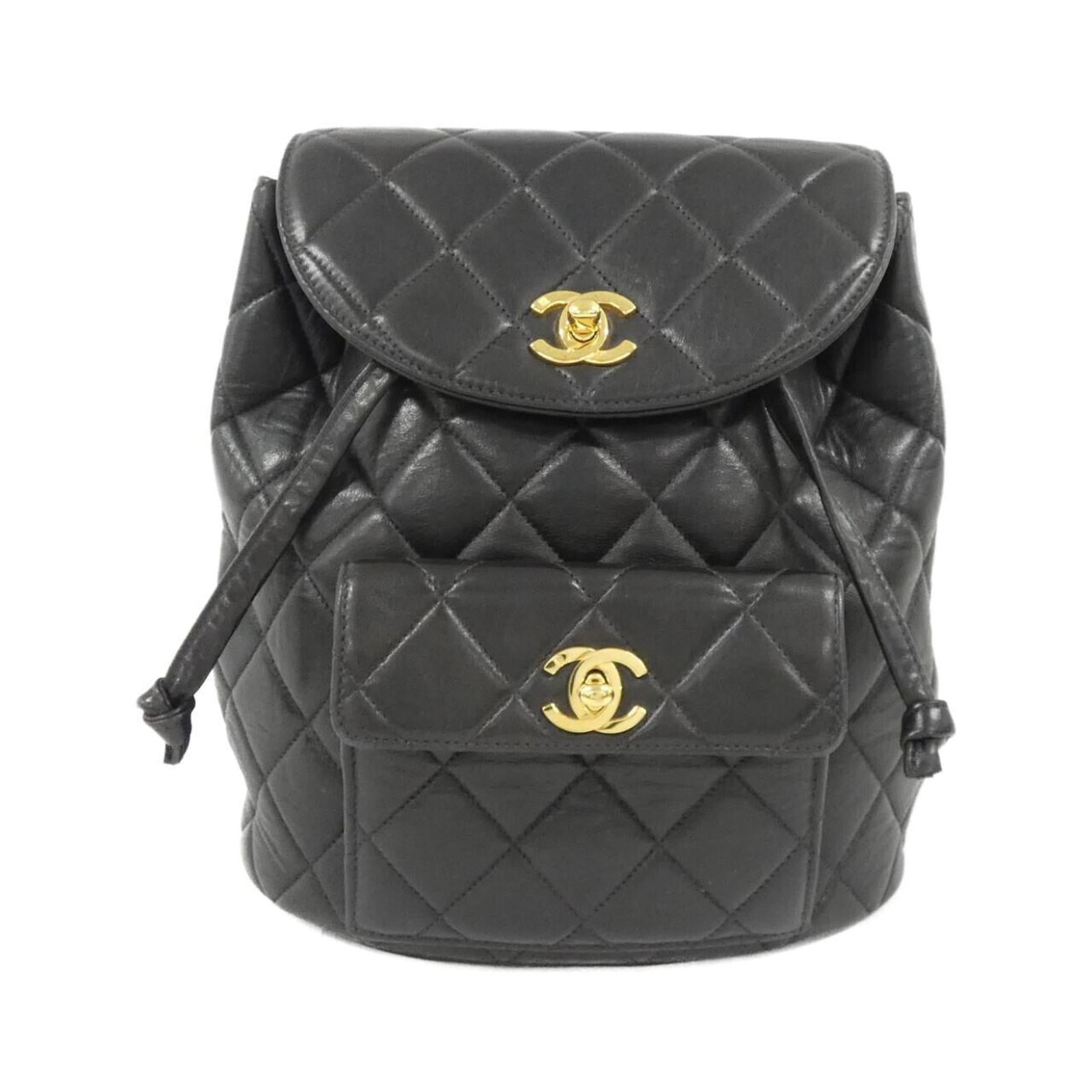 Backpack Leather from Chanel: Backpack Leather from Chanel This luxurious Chanel backpack is crafted from high-quality lambskin leather, offering a sleek and sophisticated design. Measuring 25cm x 22cm x 10cm, it provides ample sp