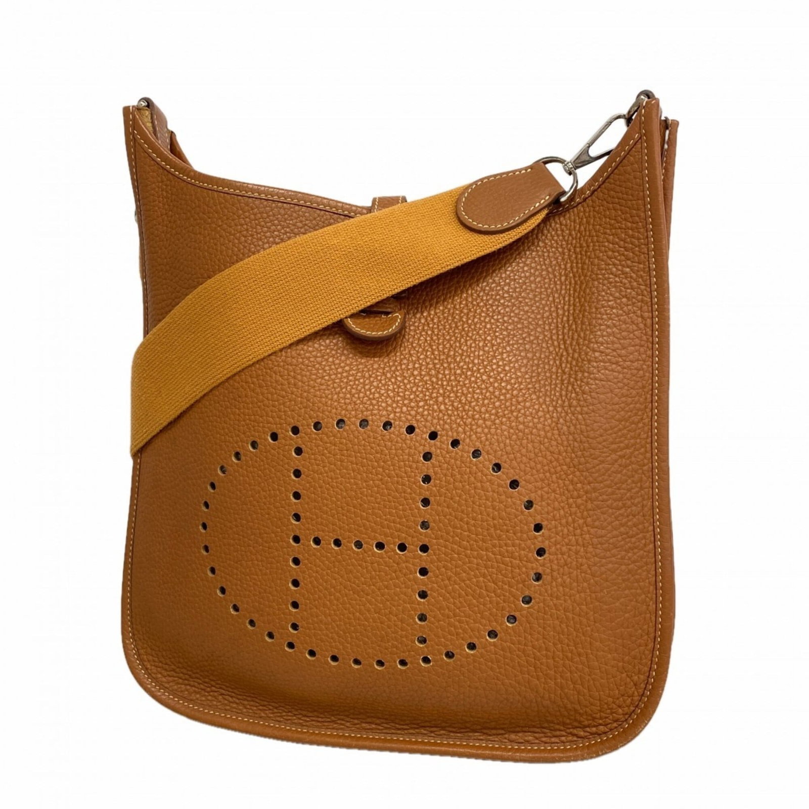 Clemence Taurillon Leather Shoulder Bag Hermes: Clemence Taurillon Leather Shoulder Bag Hermes Taurillon clemence leather provides a rich, supple texture to this elegant shoulder bag, while gold hardware adds a touch of sophistication. Measuring ju