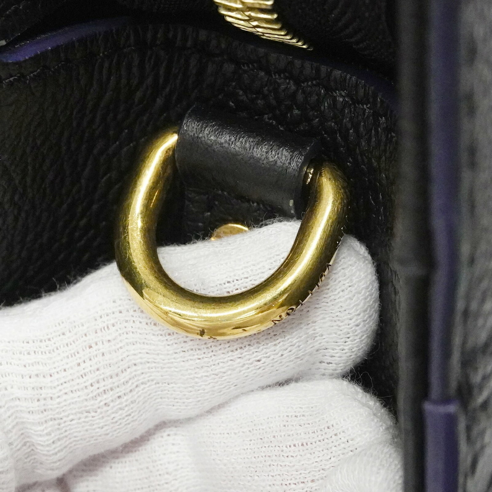 Louis Vuitton Handbag - 10