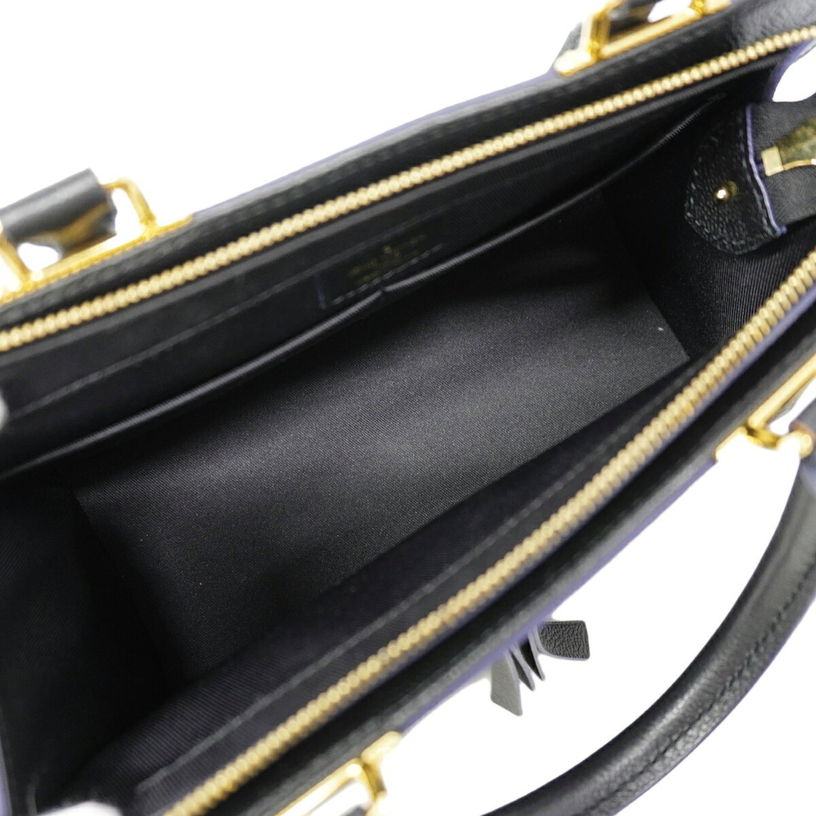 Louis Vuitton Handbag - 4