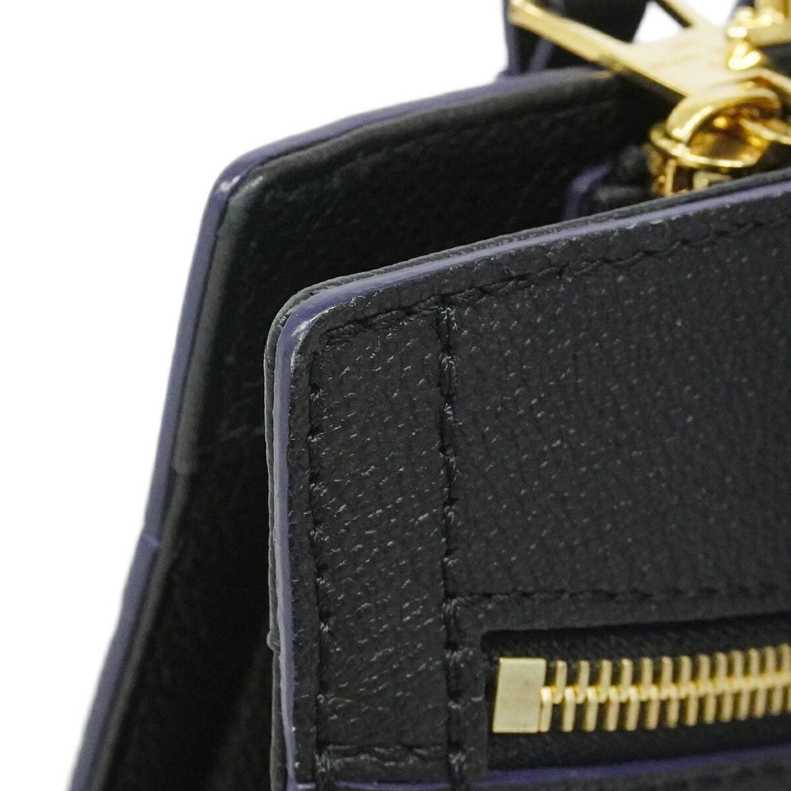 Louis Vuitton Handbag - 7