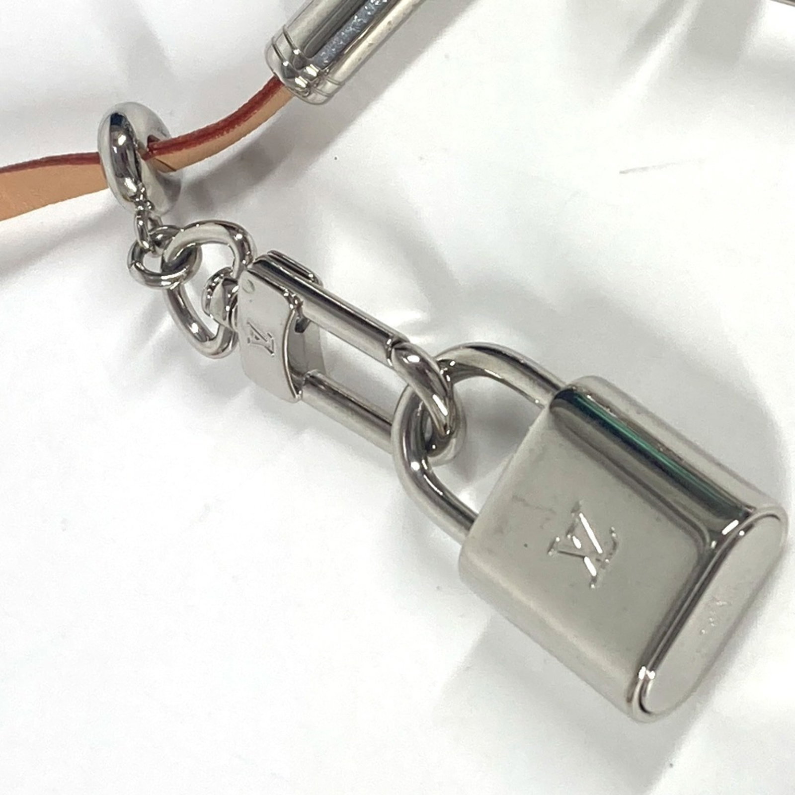 Leather metal padlock by Louis Vuitton - 12