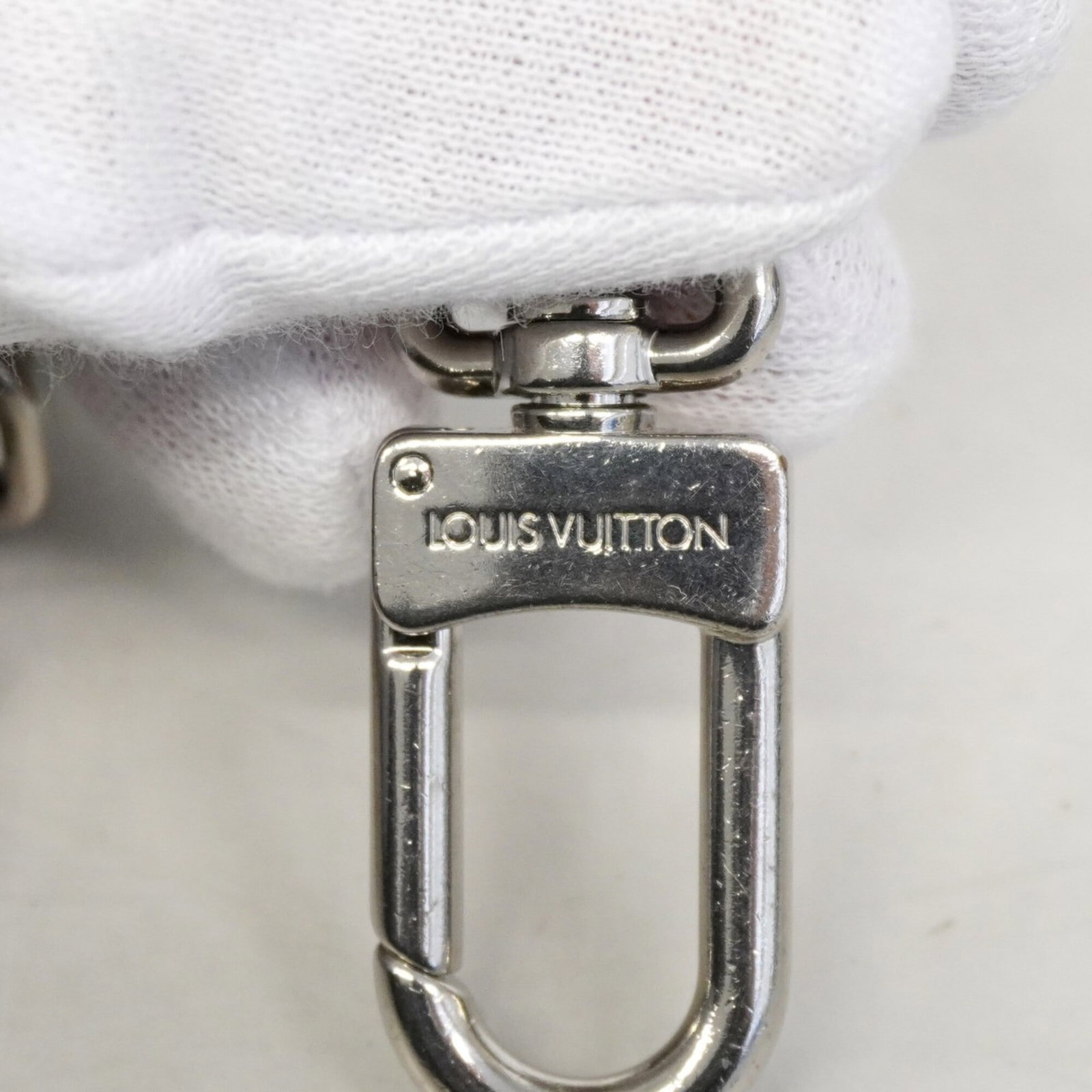 Louis Vuitton Keyring - 3
