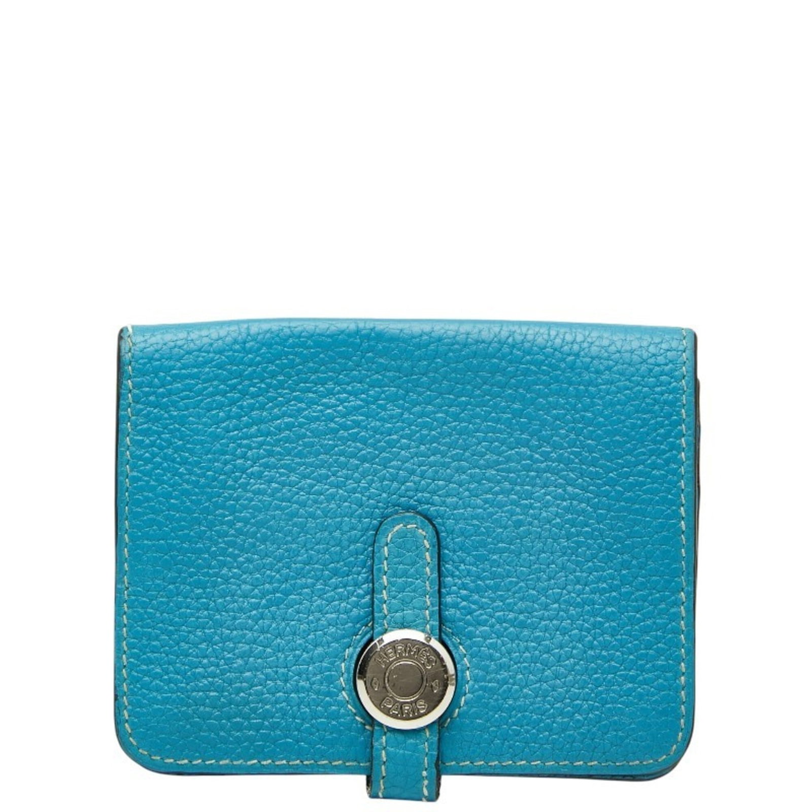 Hermes Coin Purse/ Coin Case Togo Leather: Hermes Coin Purse/ Coin Case Togo Leather Togo leather craftsmanship shines in this elegant blue coin purse/coin case from Hermes. Measuring just 8cm x 11cm x 1.5cm, it offers a compact and stylish wa