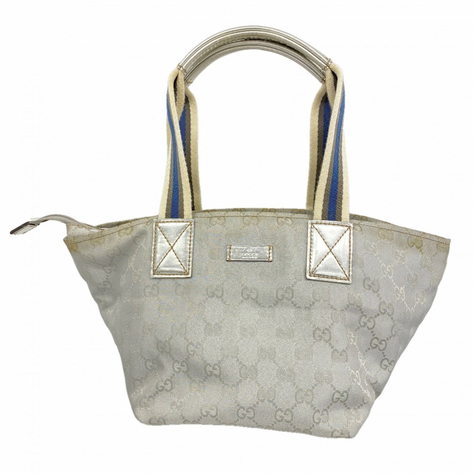 Nylon Canvas Handbag Gucci: Nylon Canvas Handbag Gucci Nylon canvas handbag from Gucci, featuring a silver color and dimensions of 20.5cm x 20cm x 19.5cm. This bag boasts a classic design with nylon canvas material, making it a 