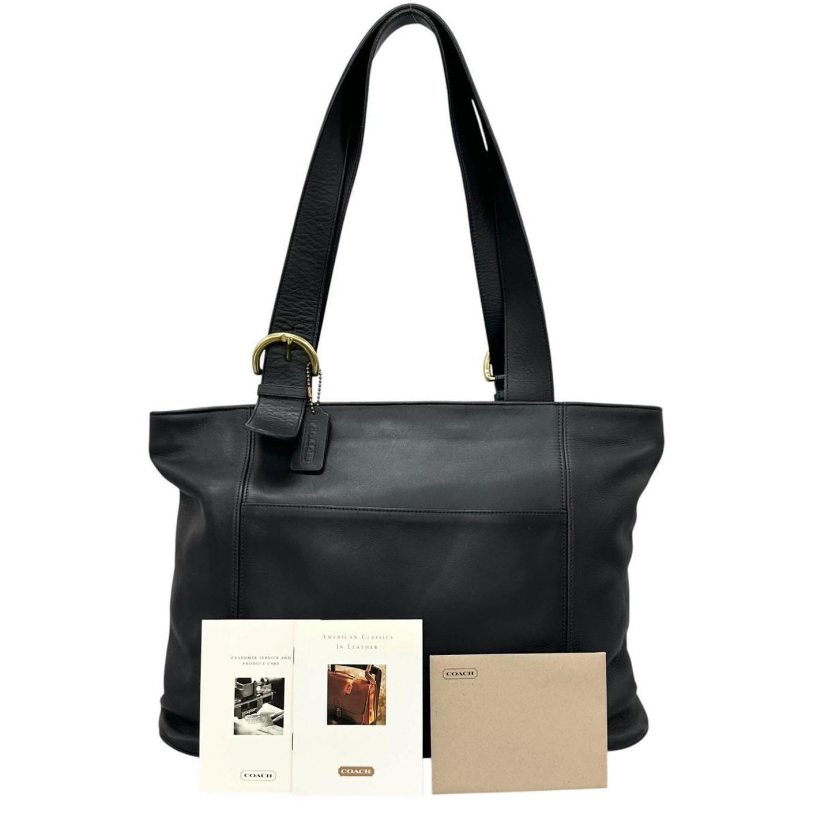 Shoulder bag leather handbag coach: Shoulder bag leather handbag coach Black leather shoulder bag from Coach, featuring a zipper closure and measuring 30cm x 40.5cm x 12.5cm. The bag weighs 650g and has a handle drop of 30cm, making it 