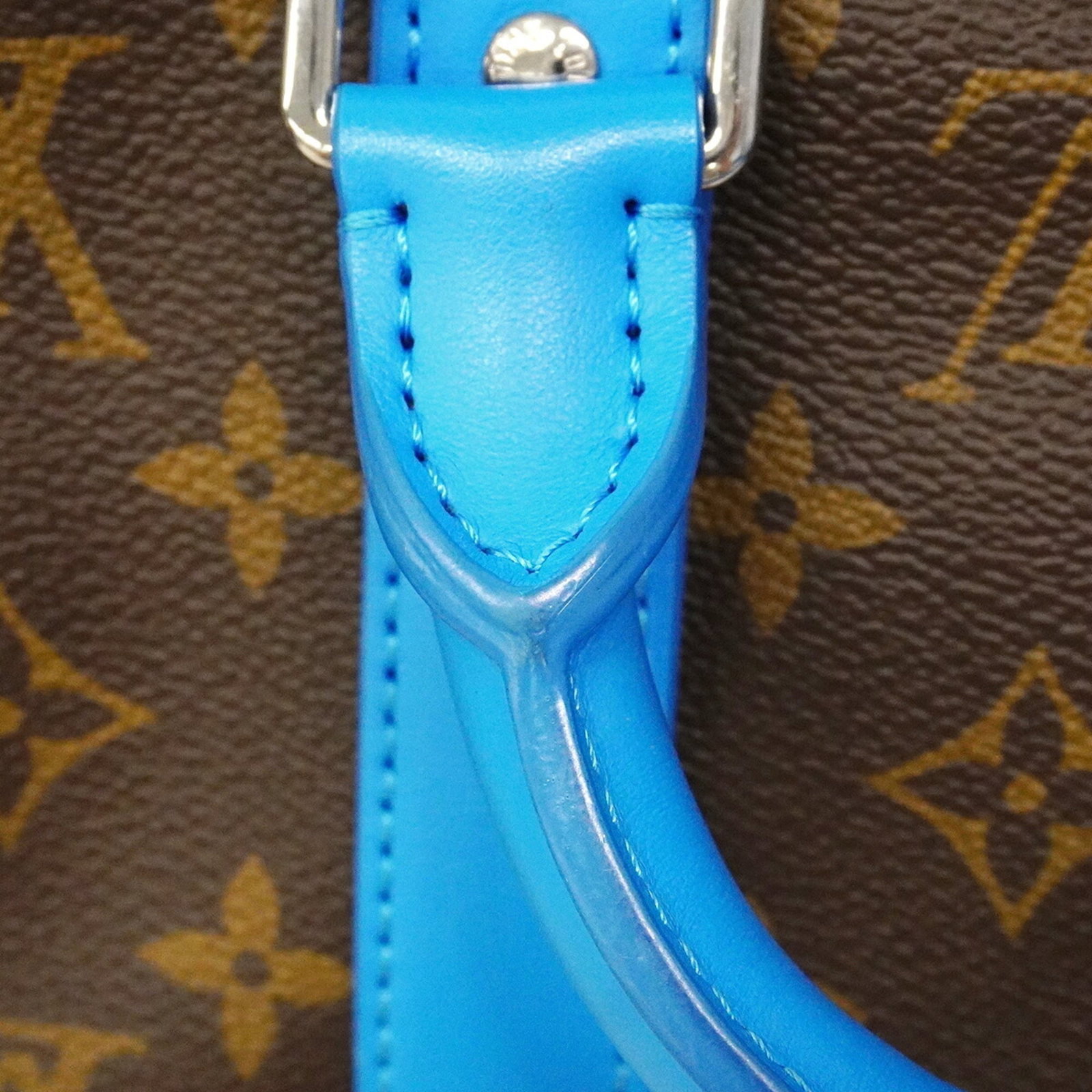 Louis Vuitton Handbag - 6