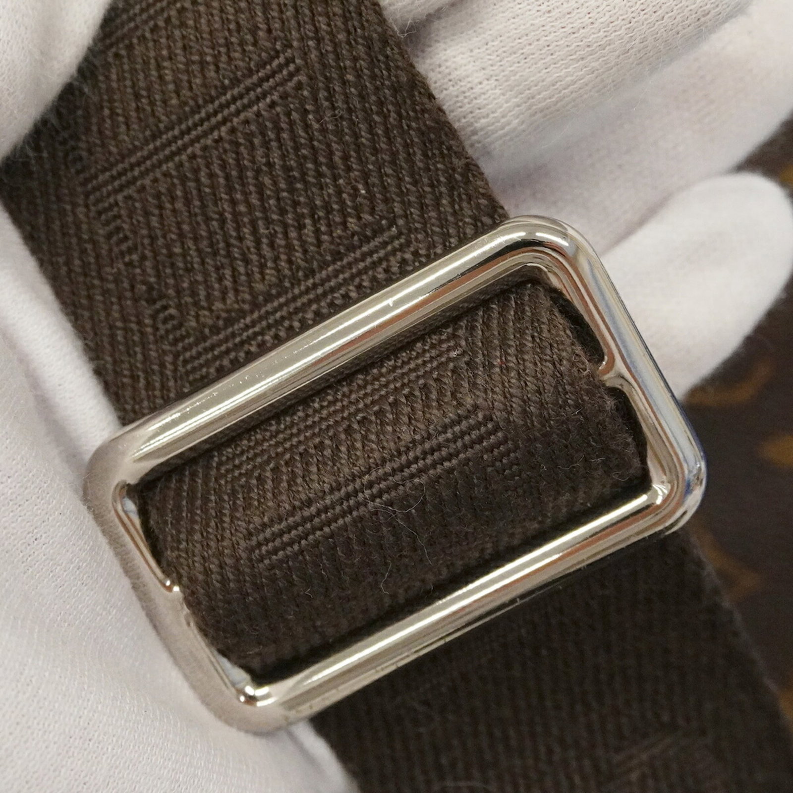 Louis Vuitton Handbag - 9