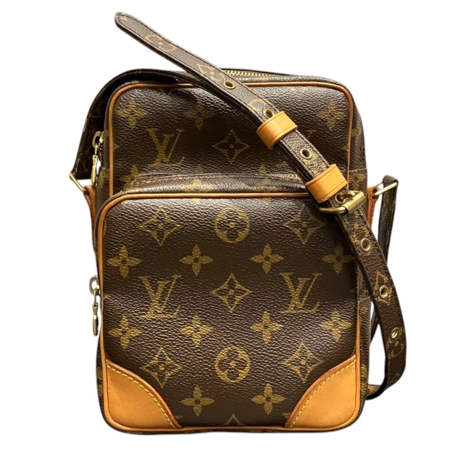 Shoulder Bag Monogram By Louis Vuitton: Shoulder Bag Monogram By Louis Vuitton Brown Monogram Shoulder Bag by Louis Vuitton, featuring the iconic monogram pattern and durable design. This stylish shoulder bag measures 21cm x 19cm x 9cm and