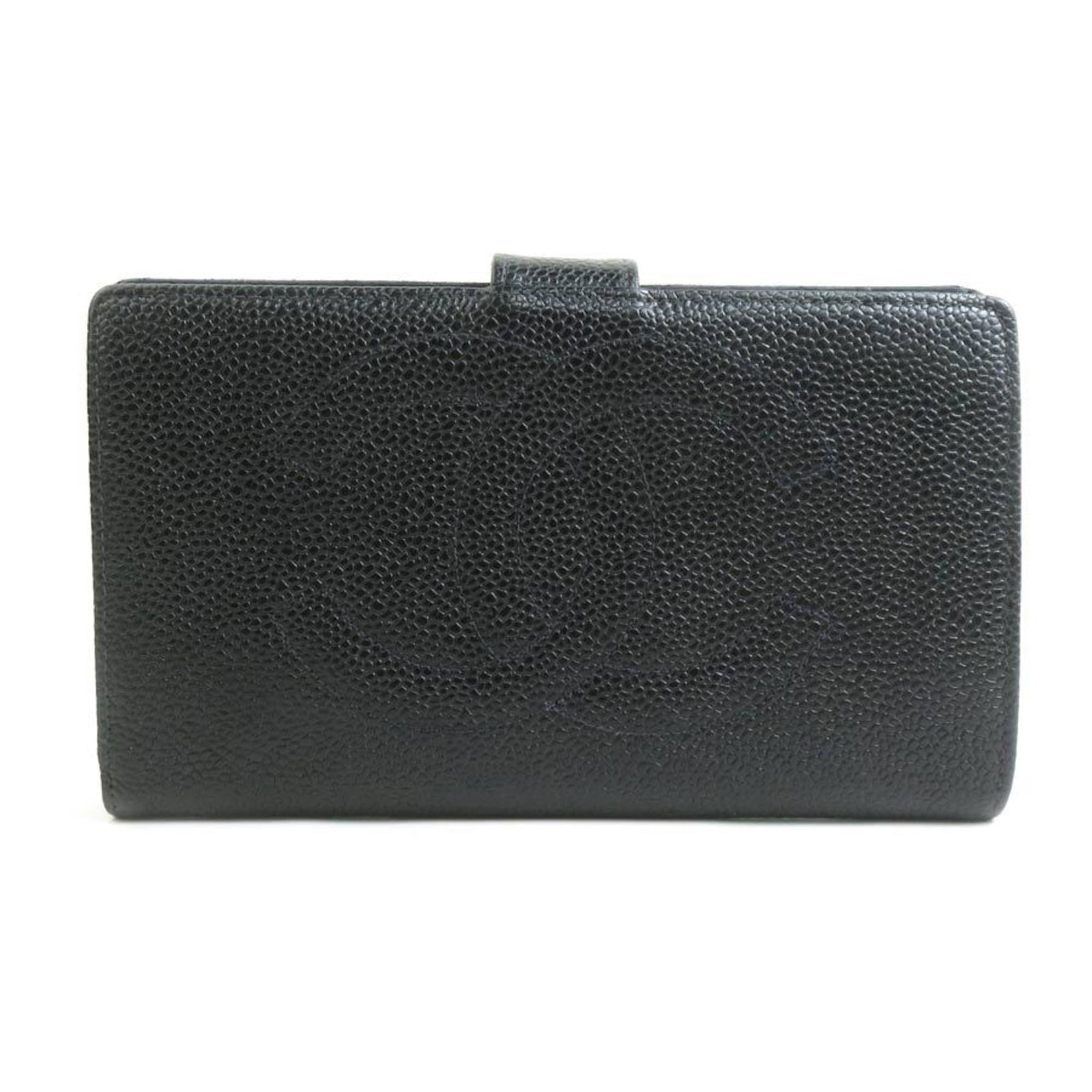 Calfskin Wallet Bi Fold Grained Chanel: Calfskin Wallet Bi Fold Grained Chanel Calfskin Wallet Bi Fold Grained Chanel - A sleek and sophisticated bi-fold wallet crafted from high-quality, grainy calfskin. Measuring 10.5cm x 17.3cm x 1.5cm,