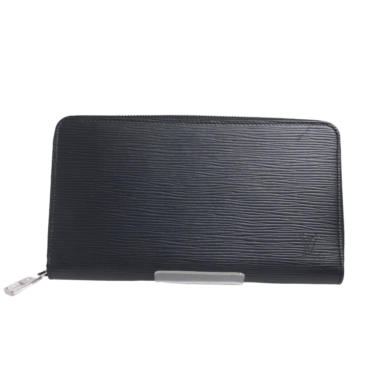 Epi Leather Bi Fold Wallet Louis Vuitton: Epi Leather Bi Fold Wallet Louis Vuitton Epi leather provides a luxurious feel to this bi-fold wallet, while the Noir color gives it a sleek and sophisticated appearance. The classic design of Louis