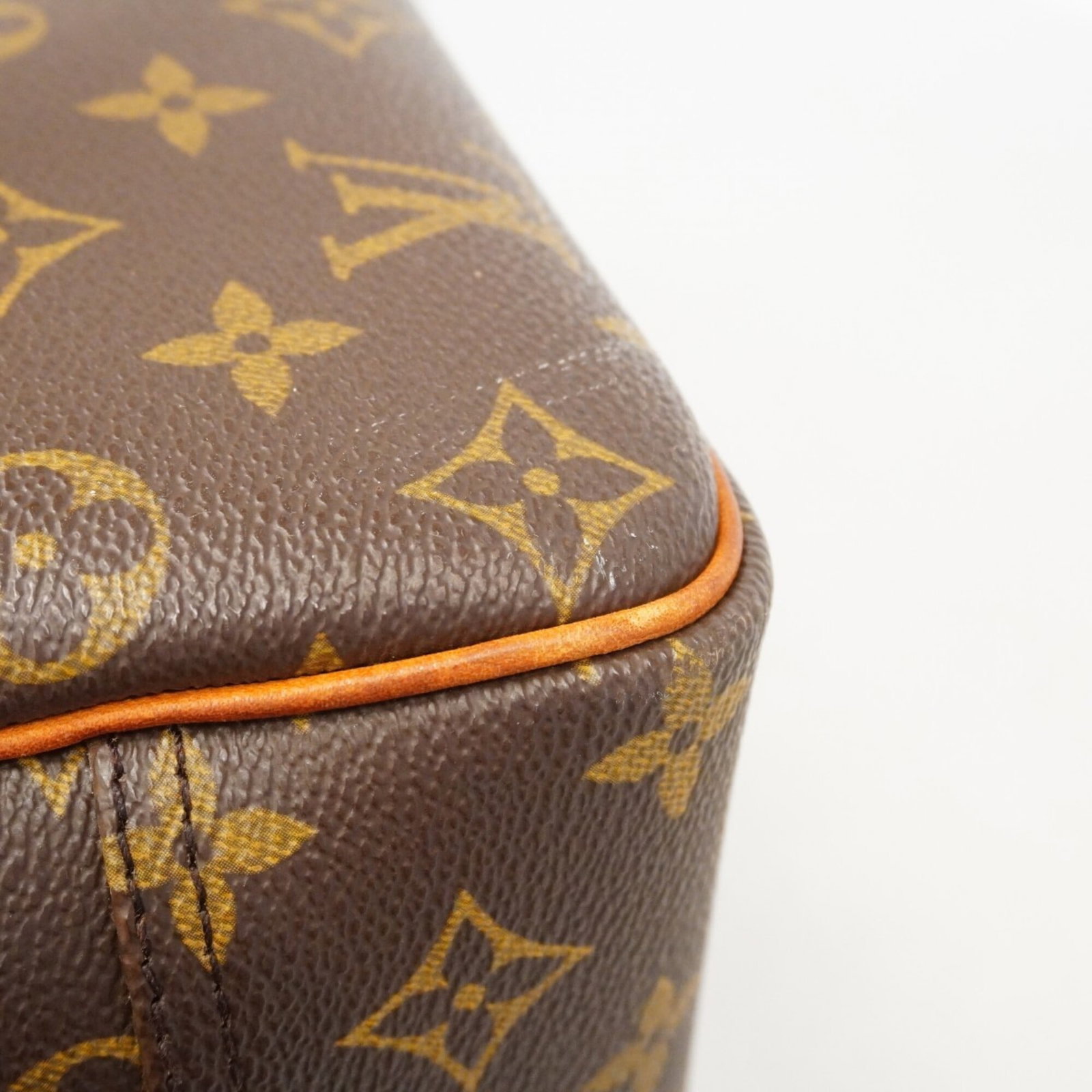Louis Vuitton Handbag - 6