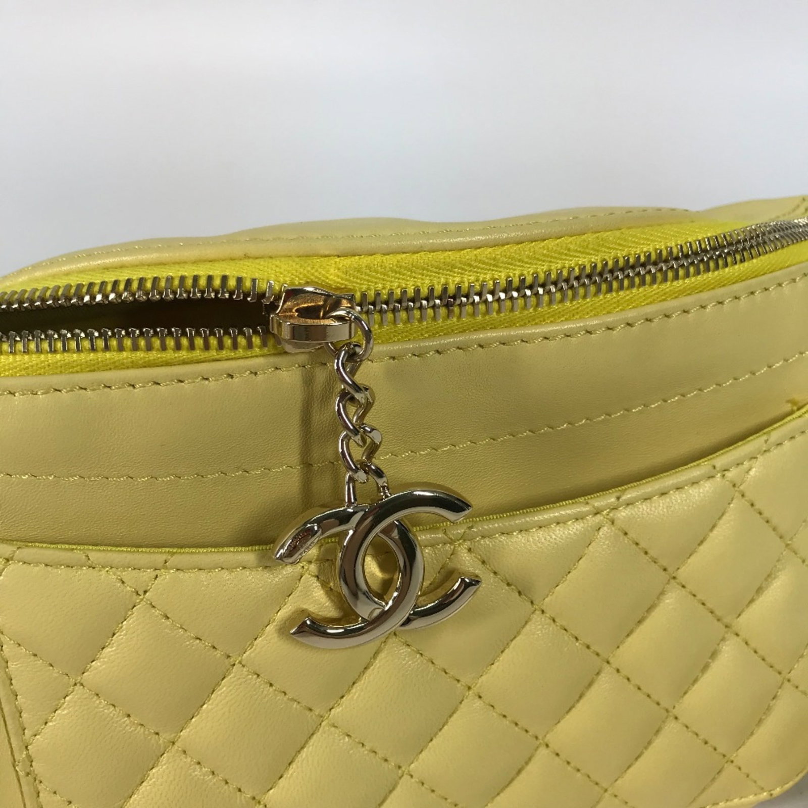 Chanel leather - 12