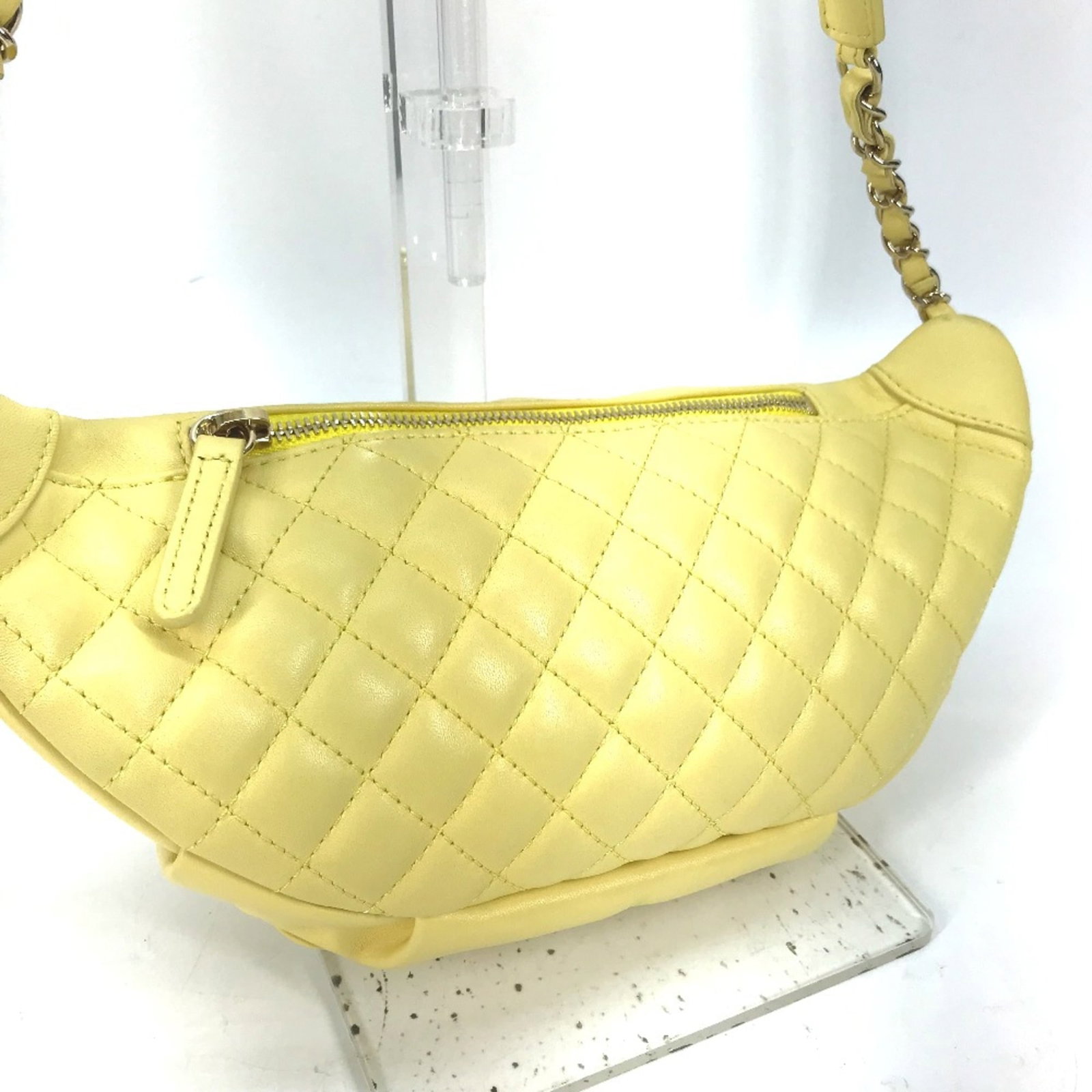 Chanel leather - 8