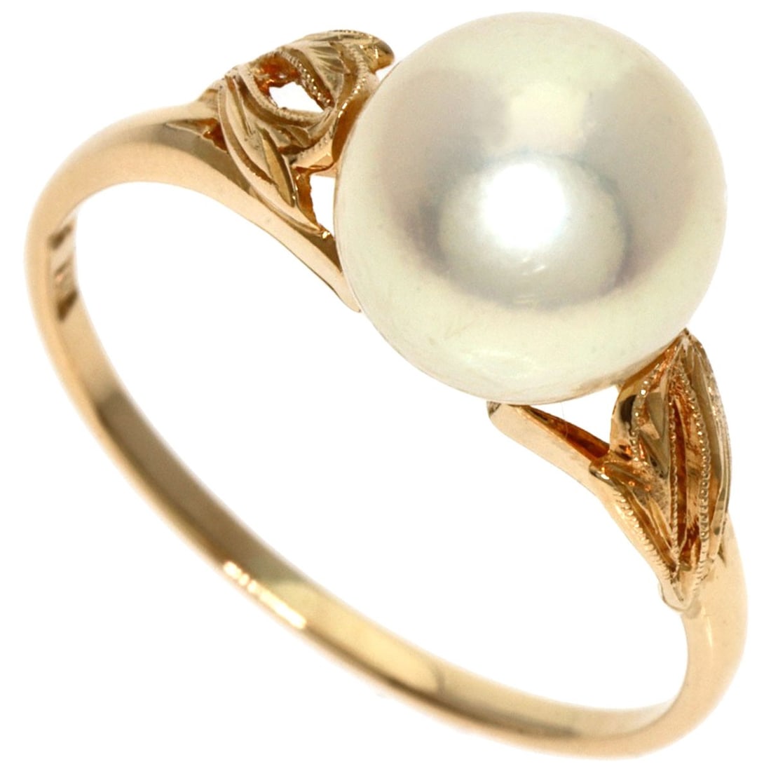 Mikimoto Pearl Ring K14 Yellow Gold: Mikimoto Pearl Ring K14 Yellow Gold K14 Yellow Gold Mikimoto Pearl Ring features a luxurious pearl set in high-quality K14 yellow gold, adding a touch of elegance to any outfit. The ring's classic