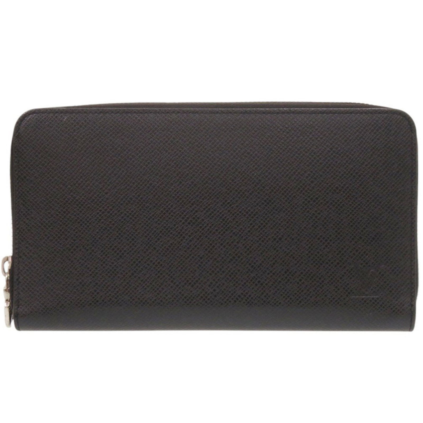Long Wallet Bi Fold Leather Taiga Louis Vuitton: Long Wallet Bi Fold Leather Taiga Louis Vuitton Taiga leather provides a rich, sophisticated look to this bi-fold long wallet from Louis Vuitton. Measuring 12cm x 21.5cm x 2cm, it features a sleek bla