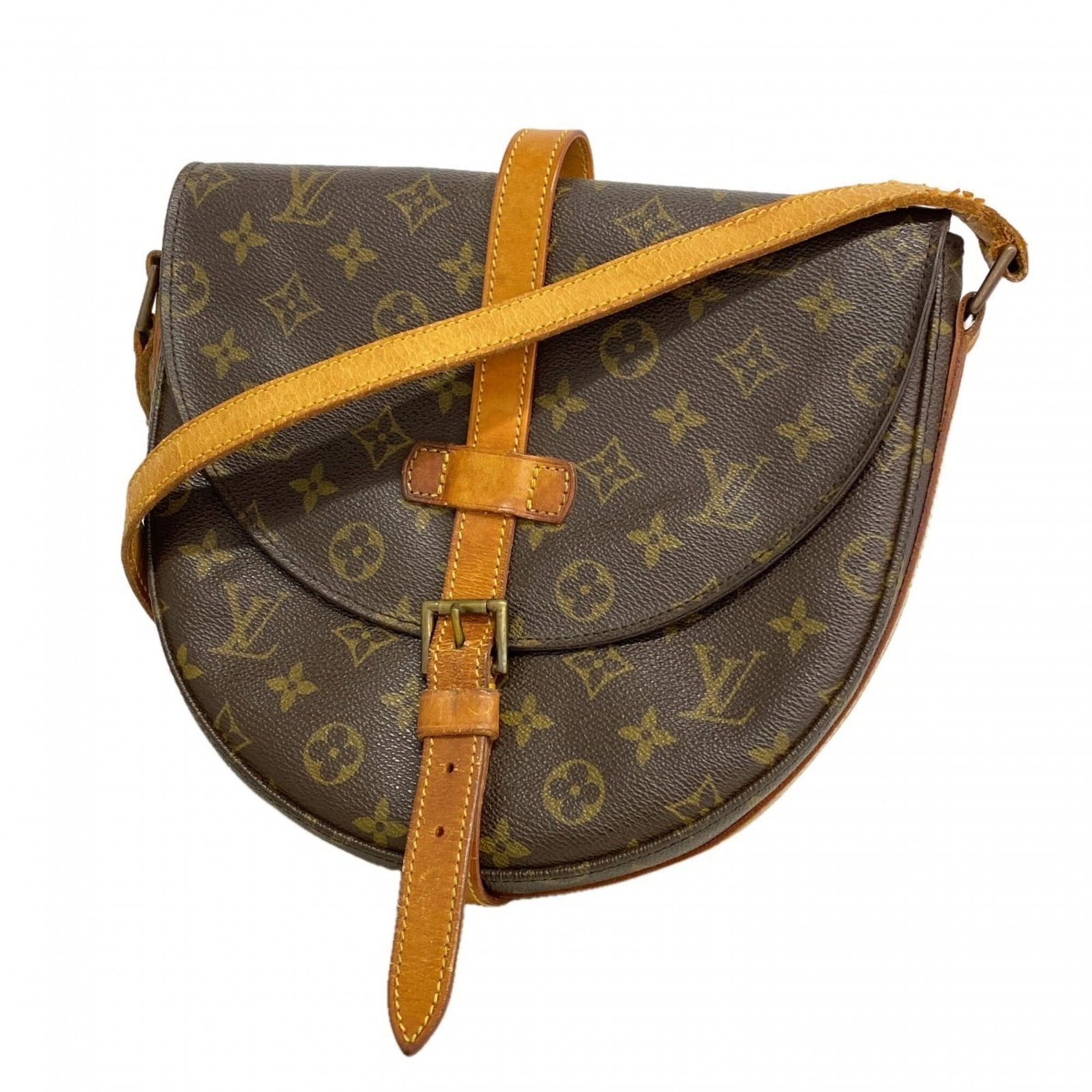 Shoulder bag from Louis Vuitton: Shoulder bag from Louis Vuitton Brown Louis Vuitton shoulder bag with classic design and signature monogram pattern, measuring 23.5cm x 25cm x 6.5cm. This stylish bag features a timeless combination