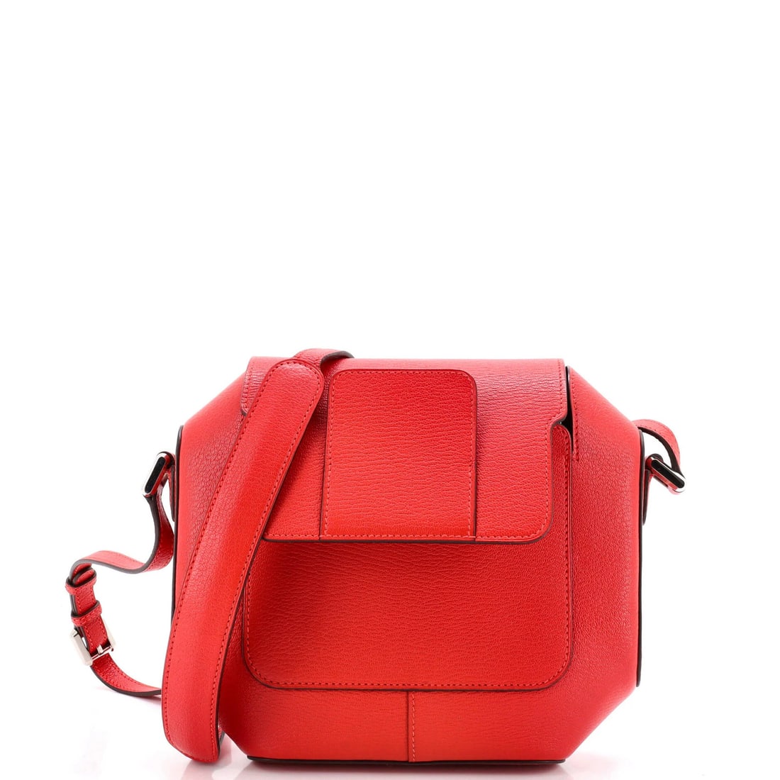 Hermes Octagone Bag Chevre Mysore 23: Hermes Octagone Bag Chevre Mysore 23 The Herm?s Octagone Bag Chevre Mysore 23 boasts sleek, red leather exterior with subtle palladium hardware. This stylish shoulder bag measures 8.5" tall and 6"