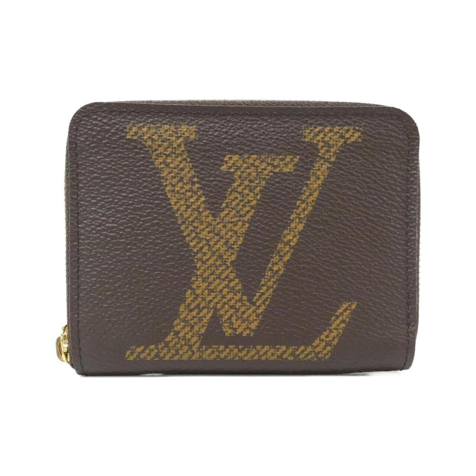 Louis Vuitton Coin Purse/ Coin Case Coated Canvas: Louis Vuitton Coin Purse/ Coin Case Coated Canvas Coated canvas construction provides durability and style to this Louis Vuitton coin purse. Measuring 8cm x 11cm x 2cm, it offers a compact size for ev