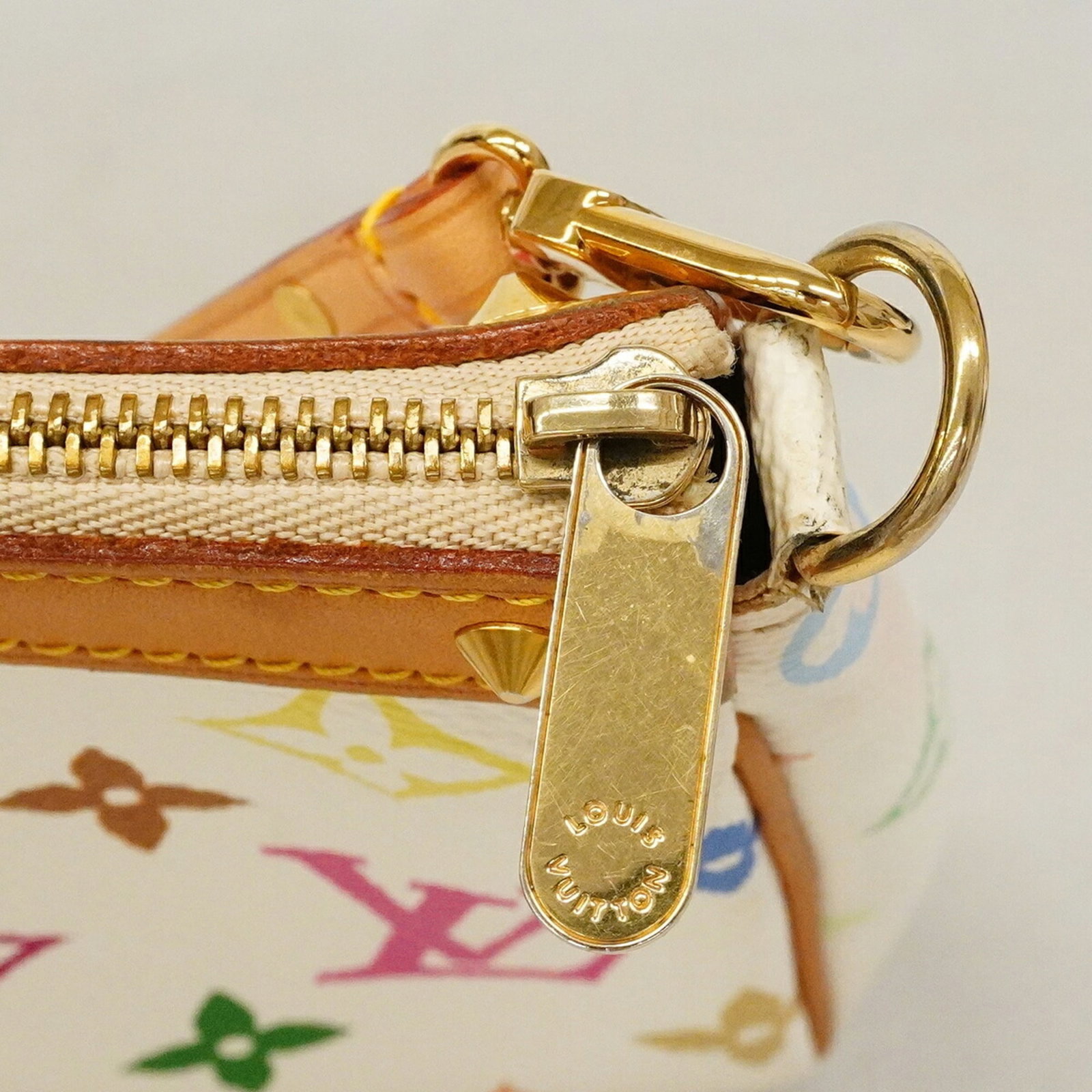 Vuitton Pouch Louis - 9