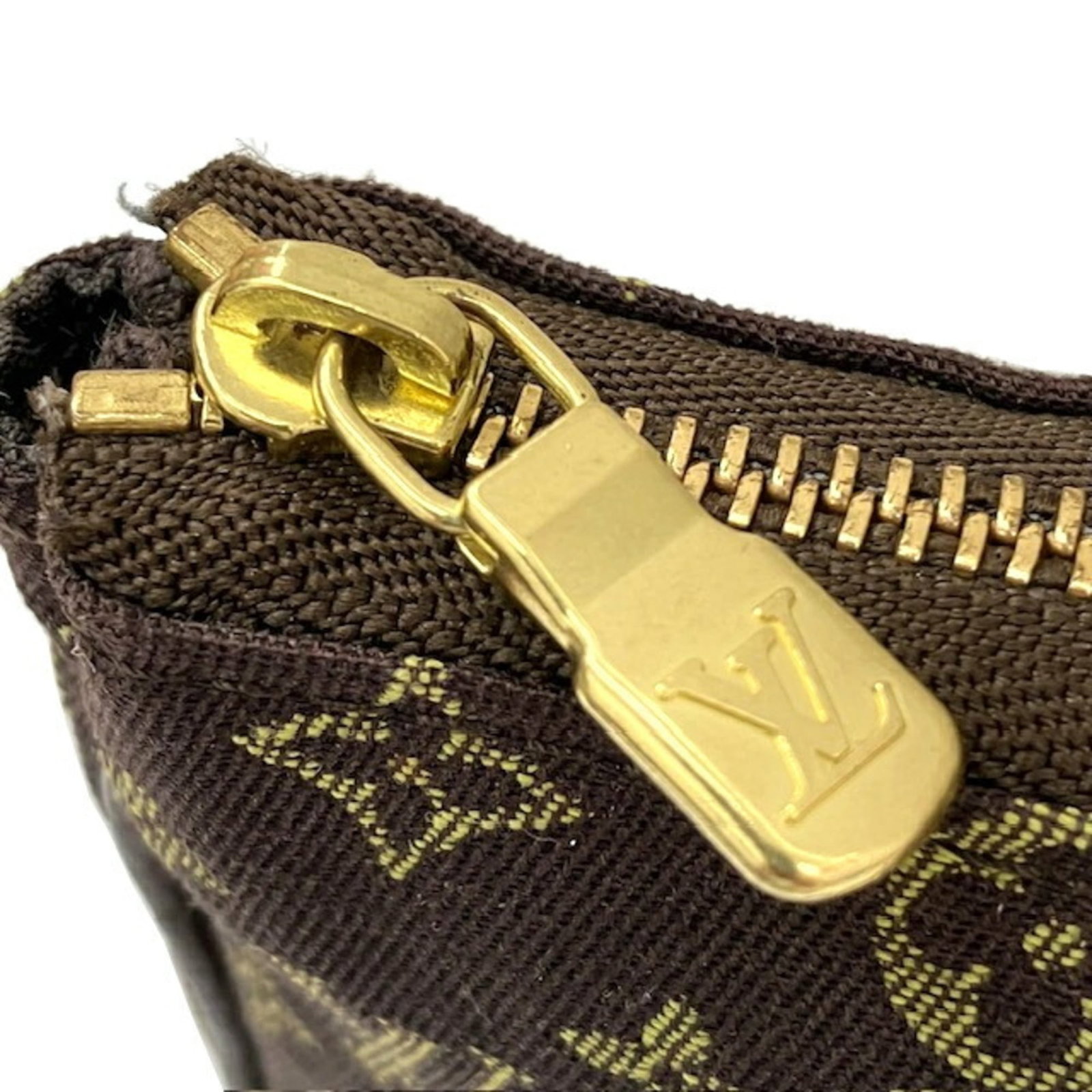 Mini Monogram Pouch Louis Vuitton - 8