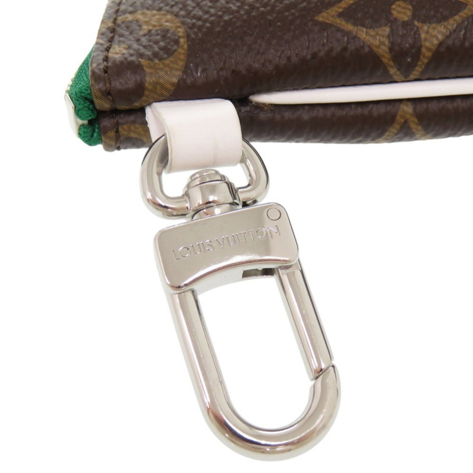 Monogram pouch by Louis Vuitton - 7