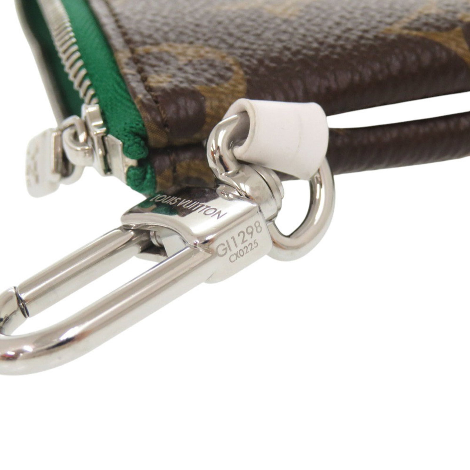 Monogram pouch by Louis Vuitton - 9