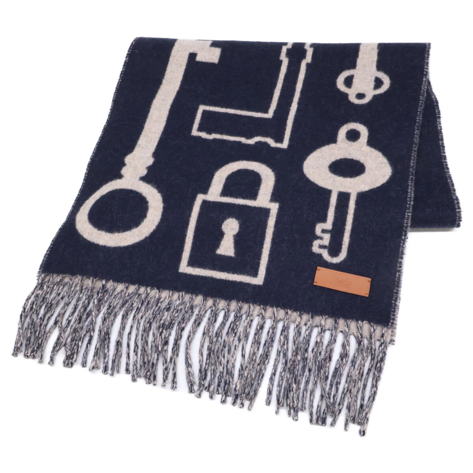 Hermes Stole Cashmere: Hermes Stole Cashmere Cashmere stole from renowned luxury brand Hermes, measuring 1.8m x 32cm in size. Made from high-quality cashmere material, this stole boasts a classic design that exudes
