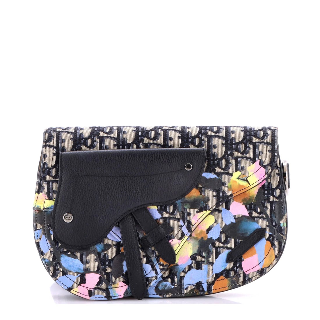 Christian Dior Saddle Messenger Pouch Alex Foxton Floral Oblique Canvas: Christian Dior Saddle Messenger Pouch Alex Foxton Floral Oblique Canvas This Christian Dior Saddle Messenger Pouch features an eye-catching Alex Foxton Floral Oblique Canvas design, adding a touch of