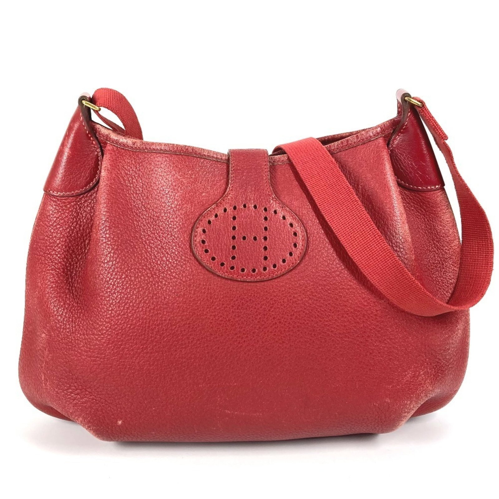 Shoulder Bag Leather Pochette Hermes: Shoulder Bag Leather Pochette Hermes Red leather pochette from Hermes, measuring 25cm x 24.5cm with a classic vintage design. This shoulder bag features high-quality leather construction and bears a