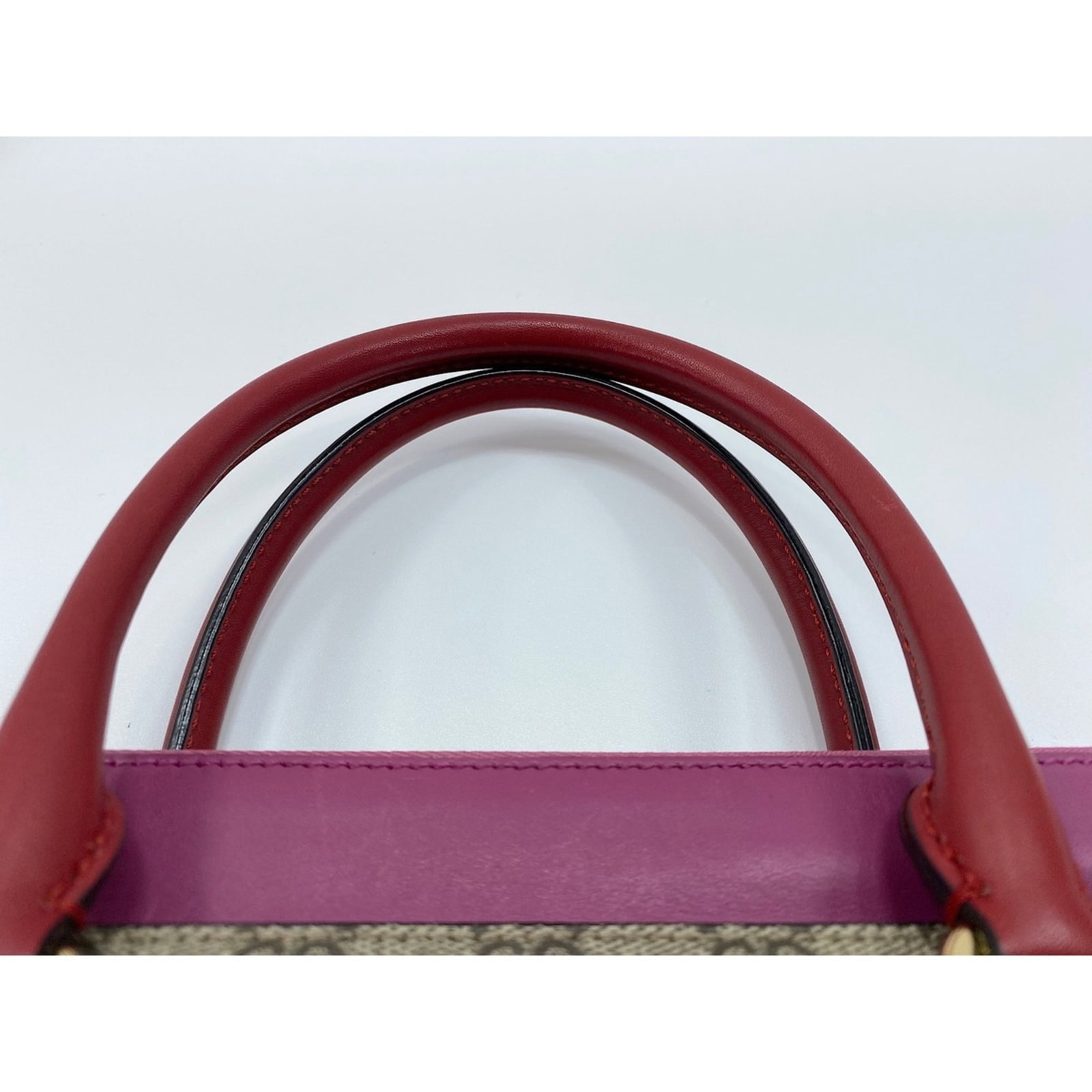 Handbag by Gucci - 10