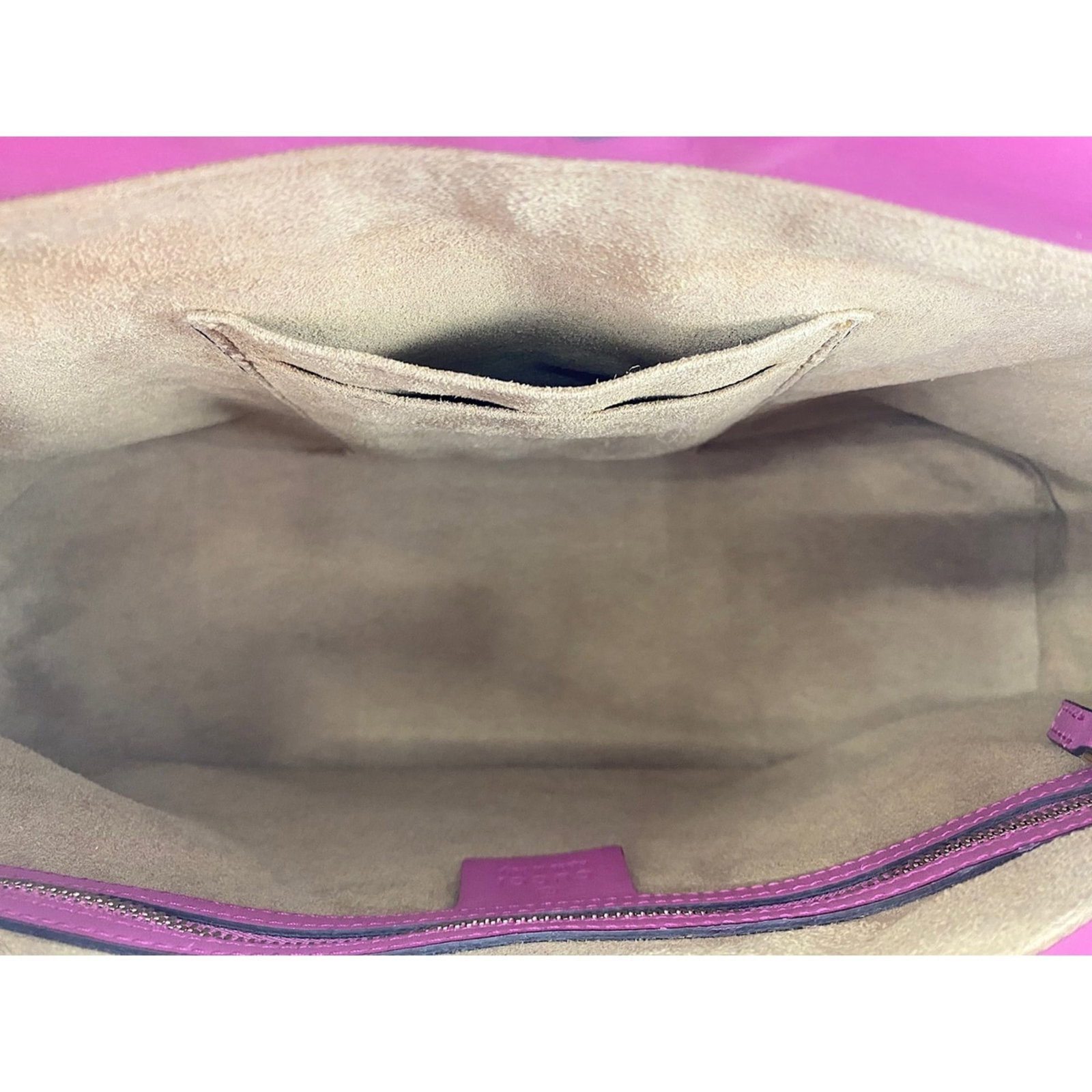 Handbag by Gucci - 12