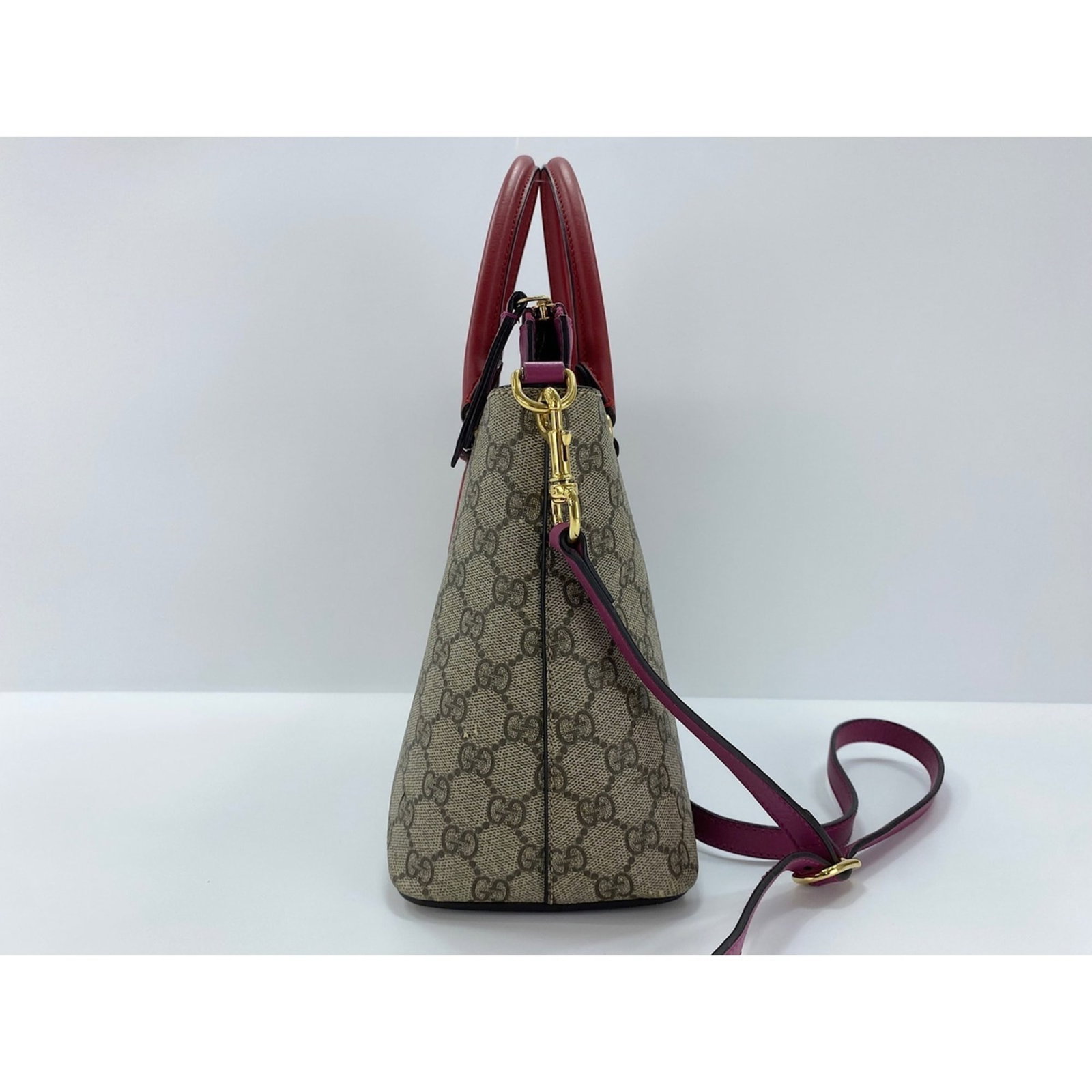 Handbag by Gucci - 4