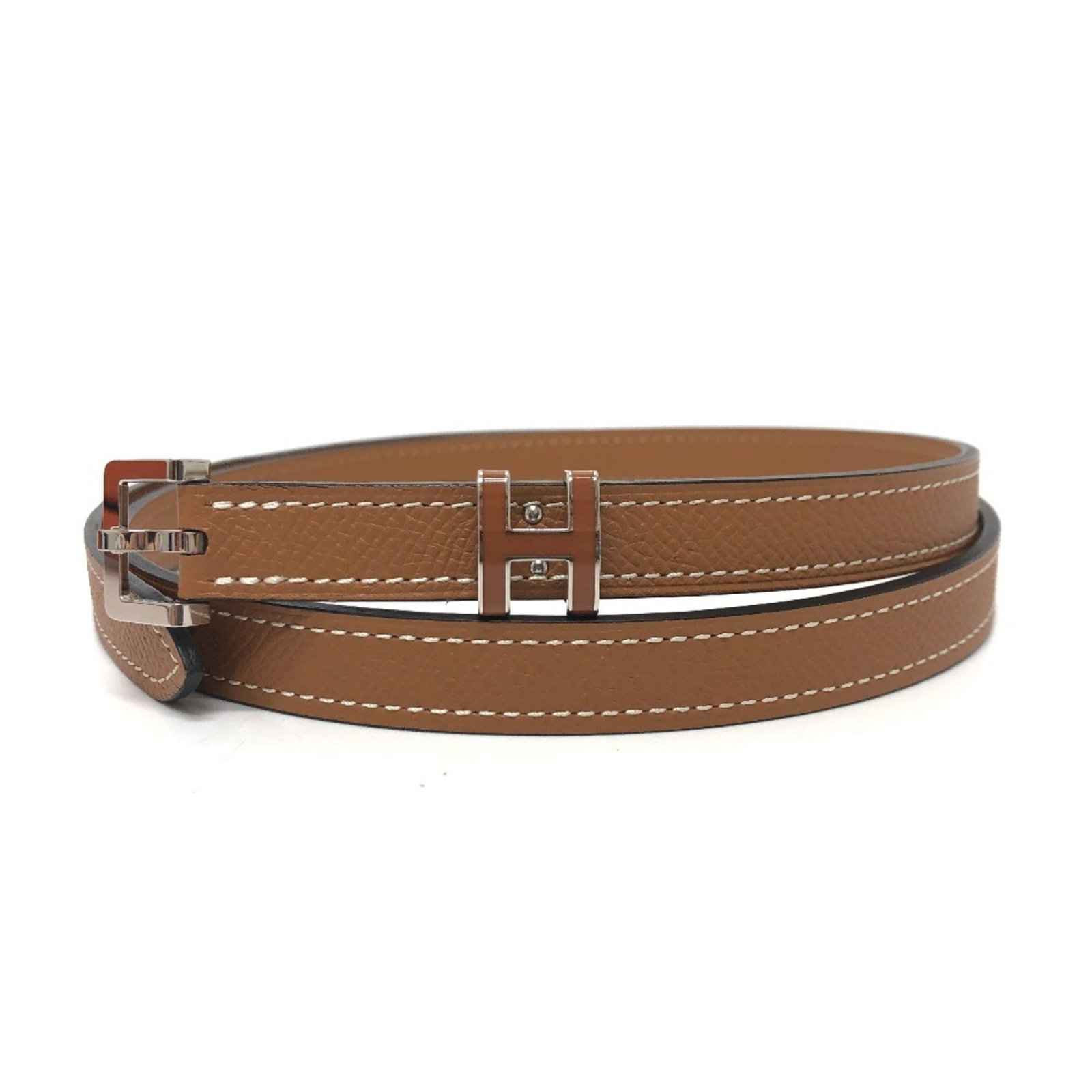 Hermes belt standard: Hermes belt standard Gold Epsom leather belt from renowned French fashion house Hermes, featuring a classic standard design. This premium leather belt measures between 31.29'' and 33.26'' in length
