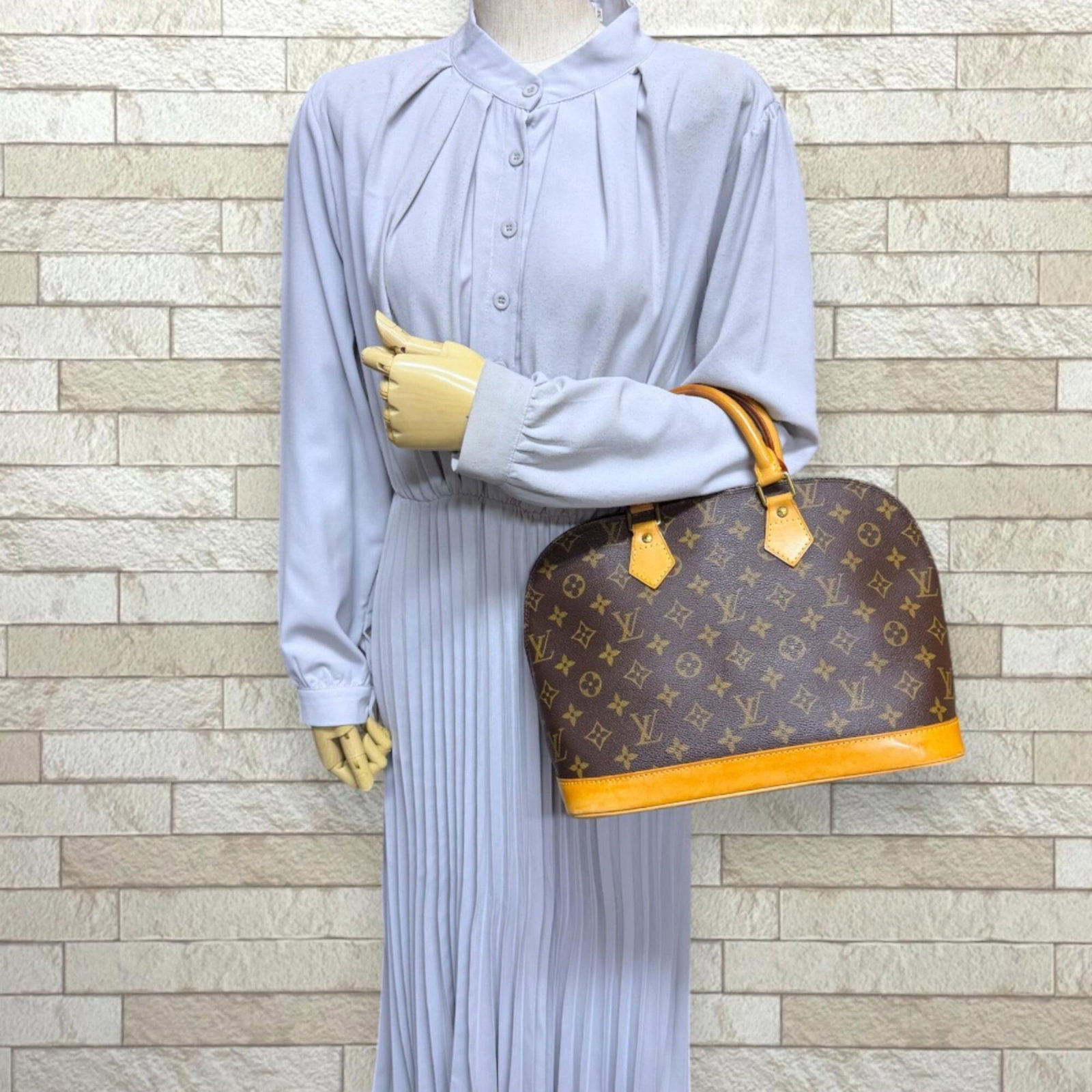 Louis Vuitton Handbag Monogram - 2