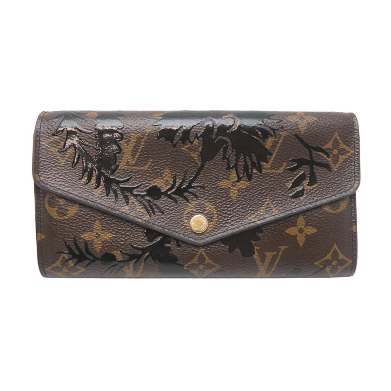 Louis Vuitton bi fold monogram wallet: Louis Vuitton bi fold monogram wallet The Louis Vuitton bi-fold monogram wallet features the iconic brand's signature brown monogram pattern, crafted from high-quality materials. Measuring 10cm x 19cm