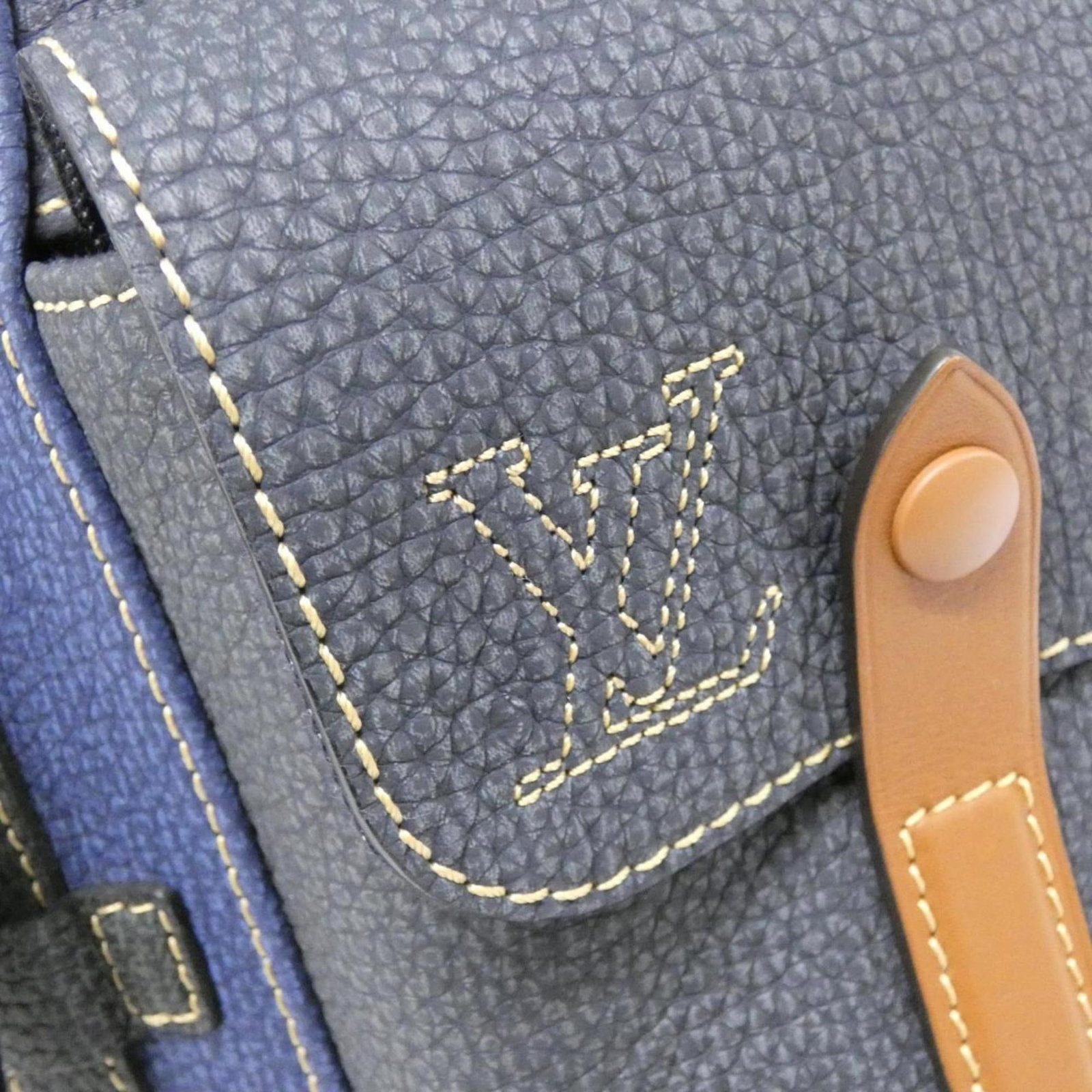 Leather Louis Vuitton Backpack - 4
