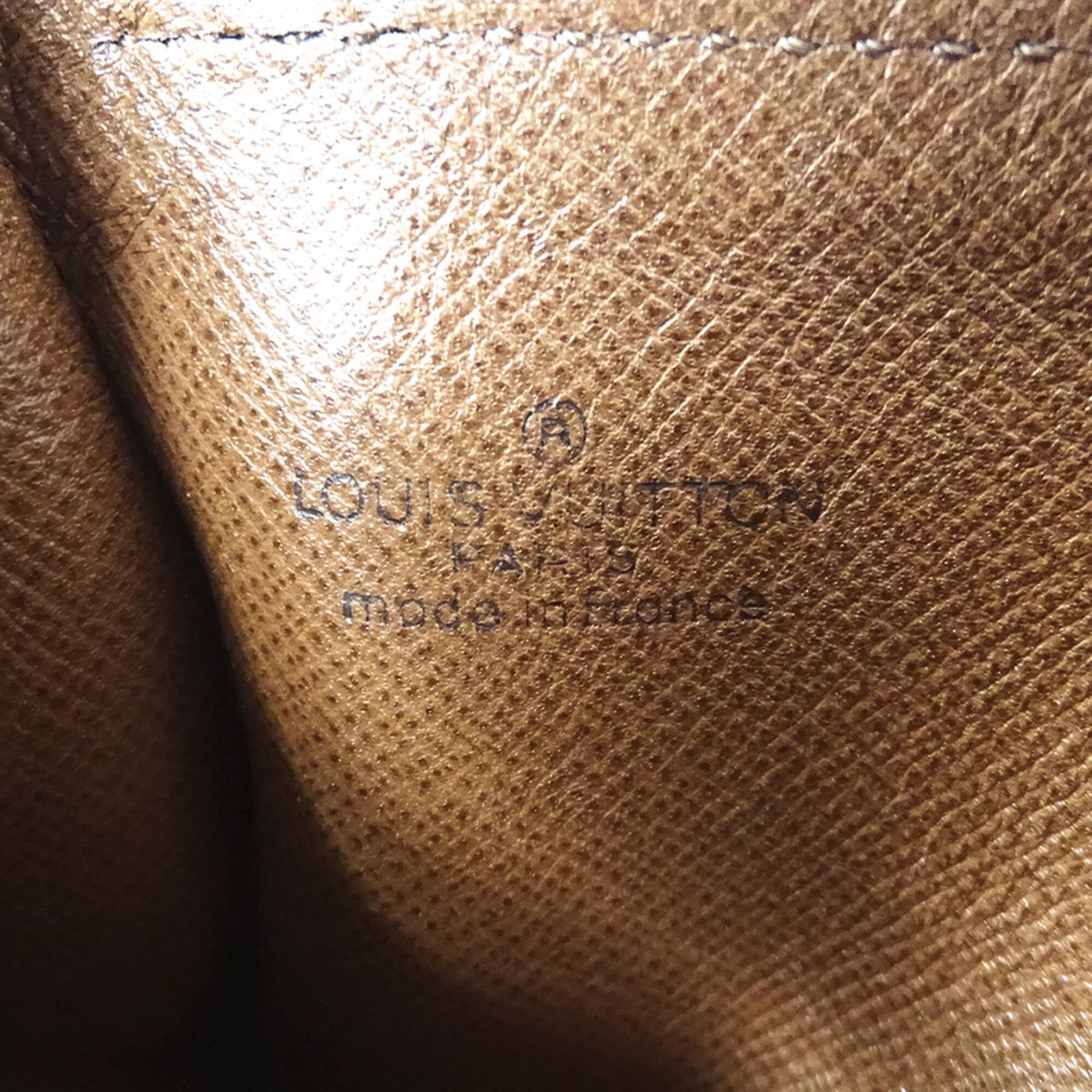 Louis Vuitton Monogram Pouch Handbag - 6