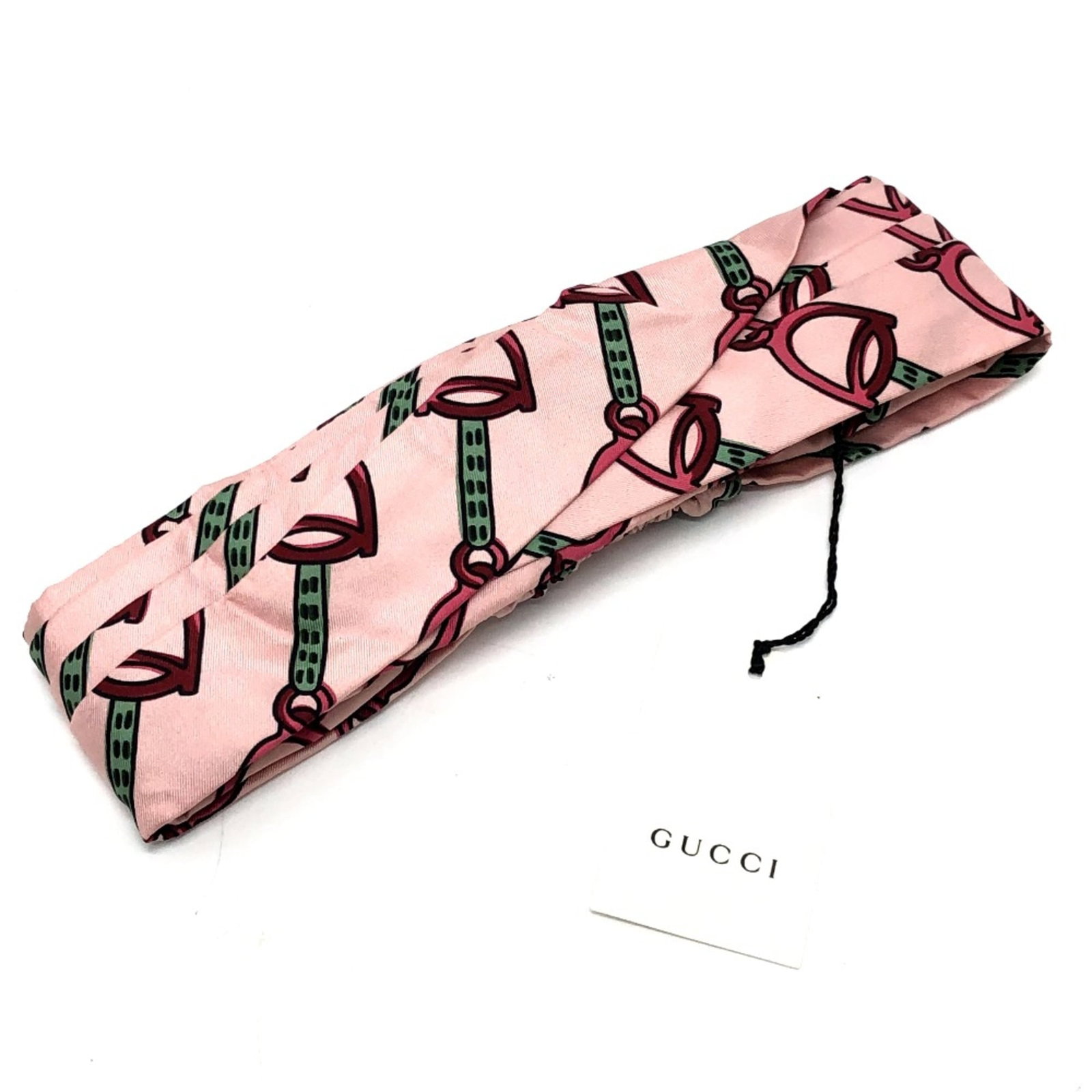 Gucci cloth: Gucci cloth Pink Gucci cloth measures M11.0 x H3.0inch / W28cm x H7.5cm in size, featuring a signature from the artist. This cloth is made of material and comes in pink color. The item is a Gucci