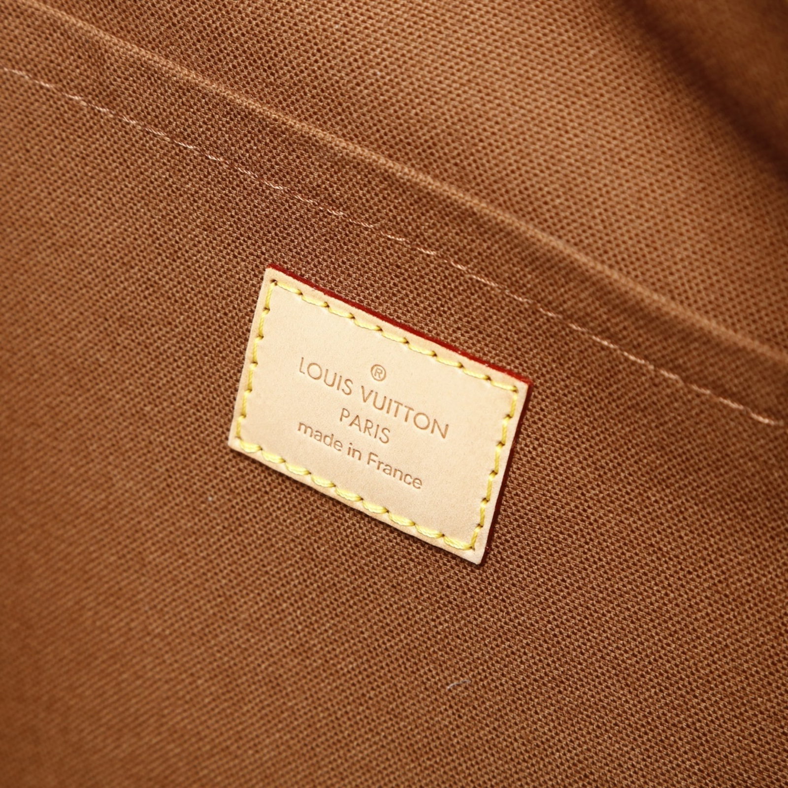 Louis Vuitton Handbag - 11
