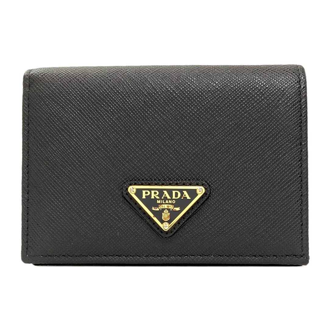 Prada Logo Hardware Bifold Wallet With Coin Pocket Safiano: Prada Logo Hardware Bifold Wallet With Coin Pocket Safiano Black Safiano material, the iconic Prada logo hardware bifold wallet features a coin pocket for added convenience. This stylish and