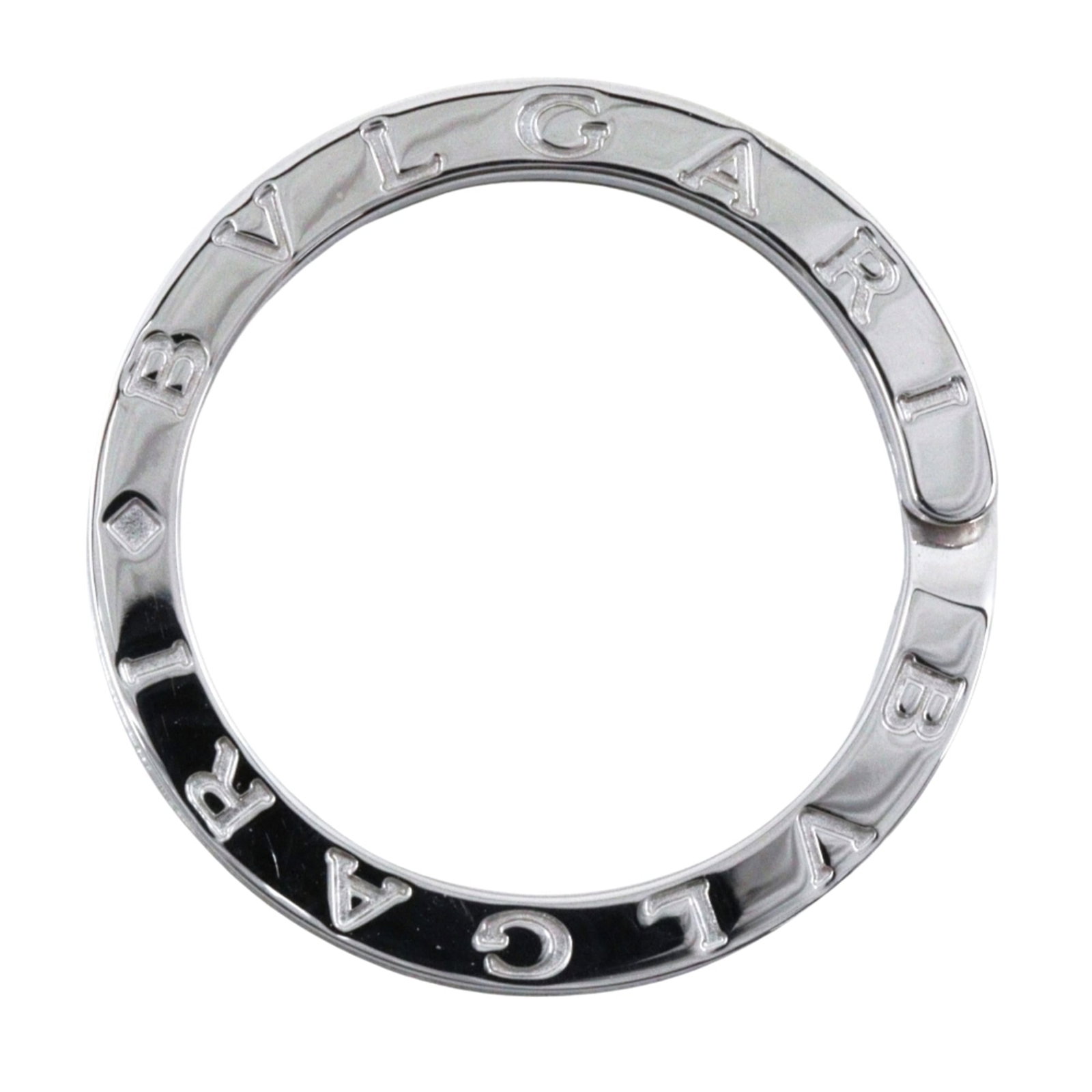 Keyring by Bvlgari silver 925: Keyring by Bvlgari silver 925 Silver 925 Bvlgari Keyring. Made from high-quality silver, this elegant keyring features the renowned Italian luxury brand's signature style. Weighing in at 11.2g, it