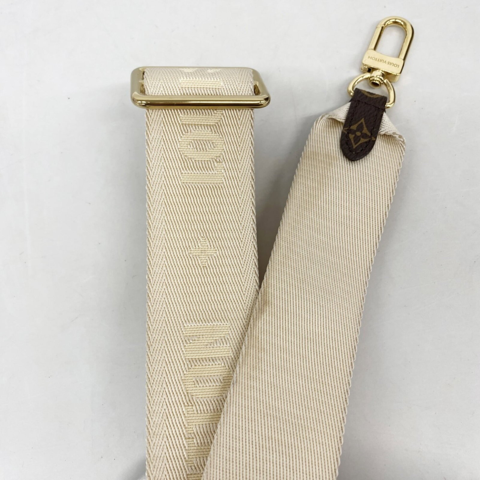 Louis Vuitton Handbag - 10