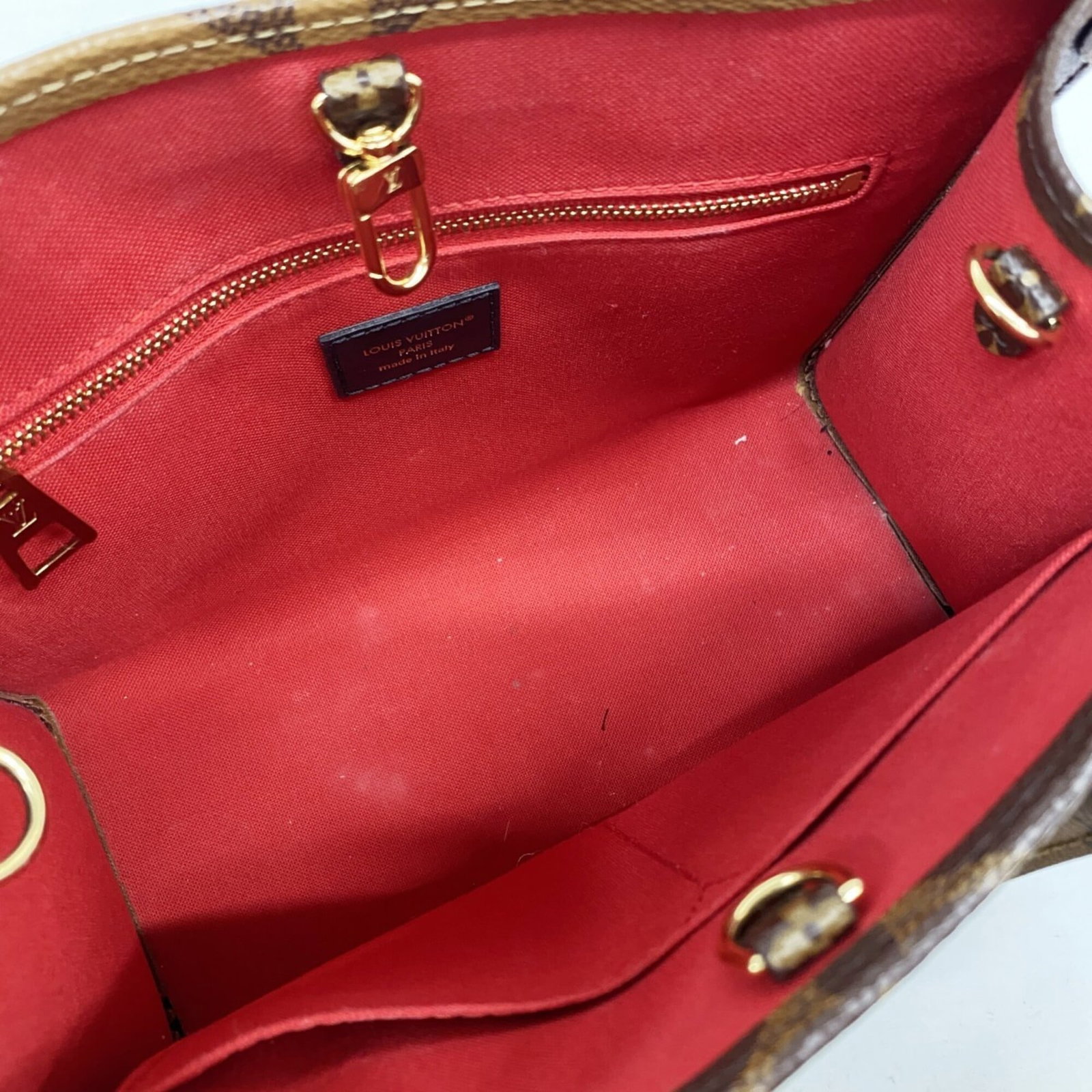 Louis Vuitton Handbag - 4