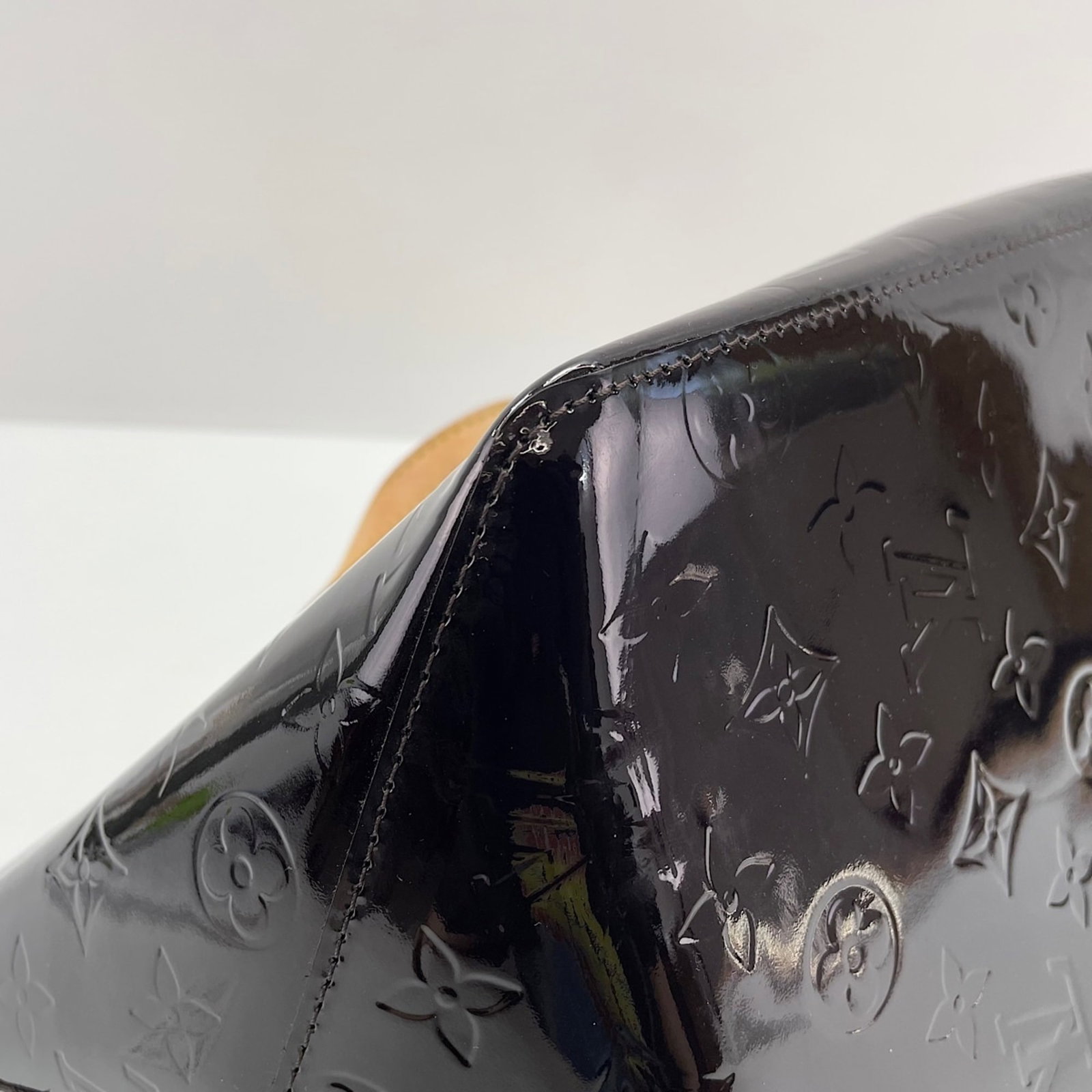 Louis Vuitton Handbag - 8