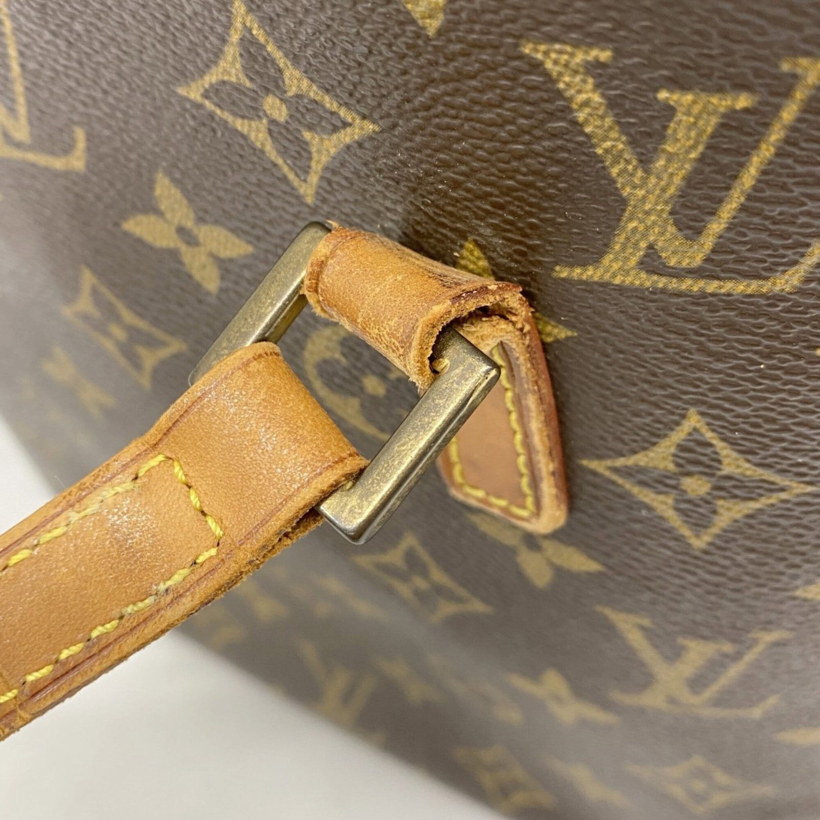 Louis Vuitton Handbag - 9