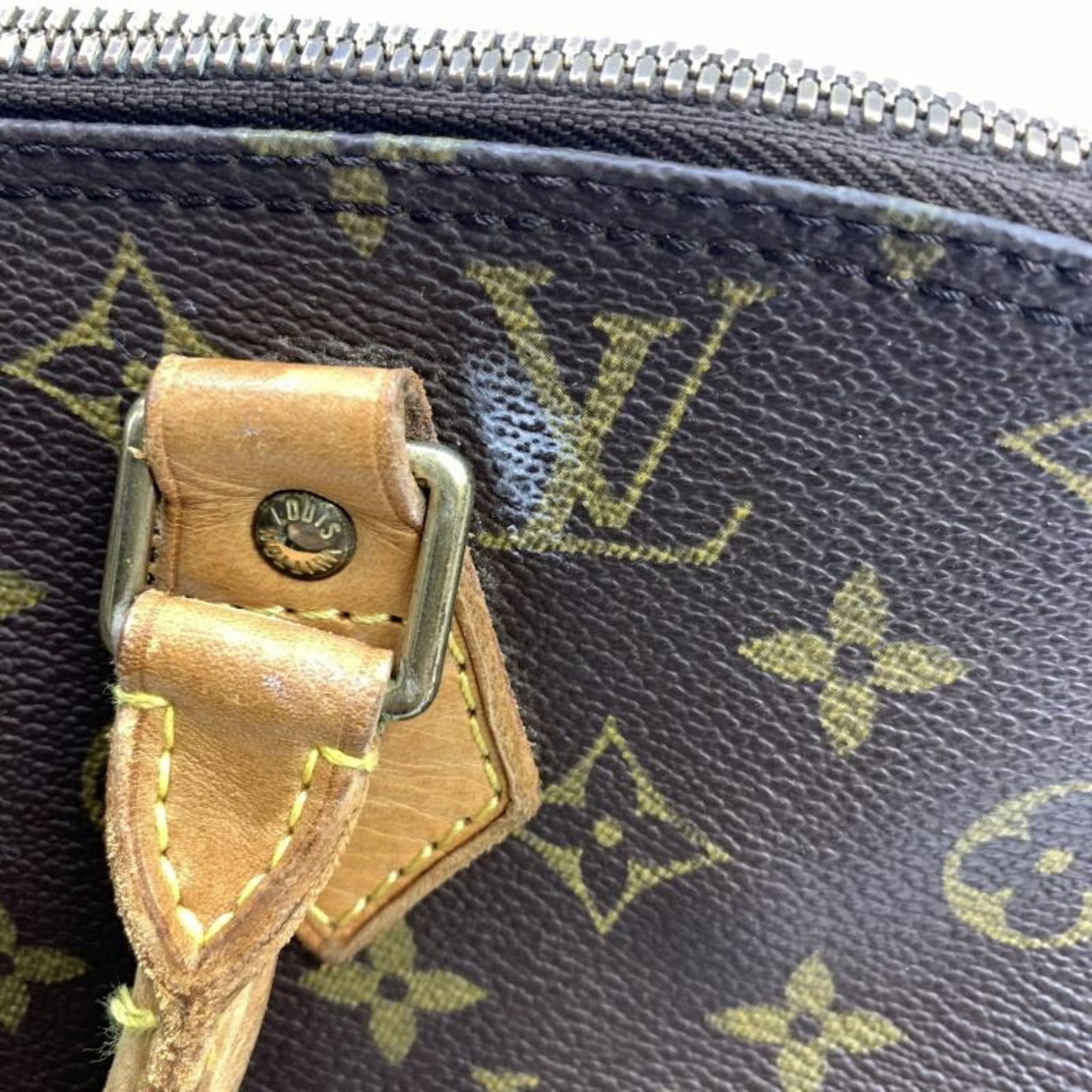 Louis Vuitton Handbag - 4