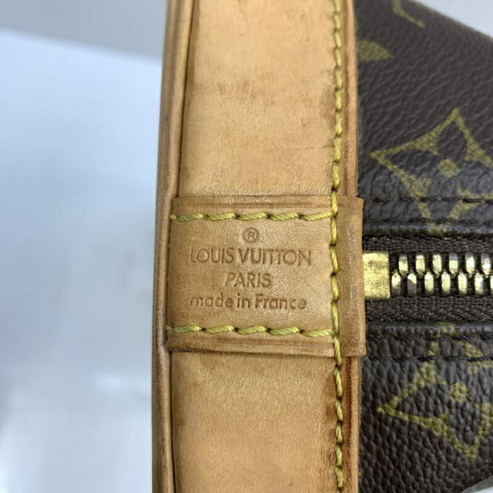 Louis Vuitton Handbag - 5